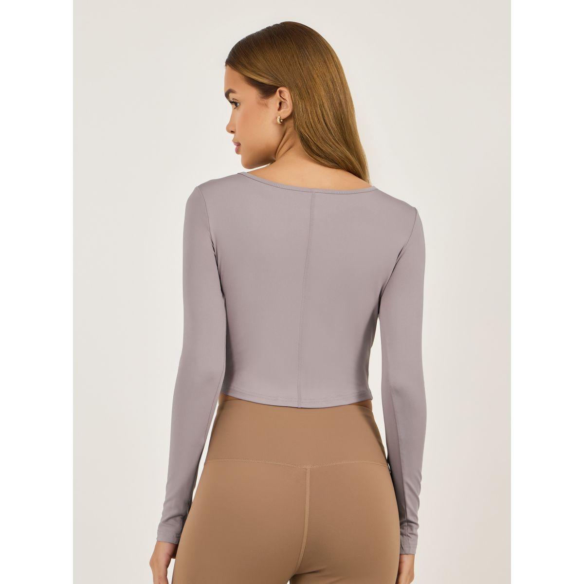 بلوزة بتفاصيل مُتباينة وأكمام طويلة-women-clothing-sportswearandactivewear-tshirtsandvests-image-5