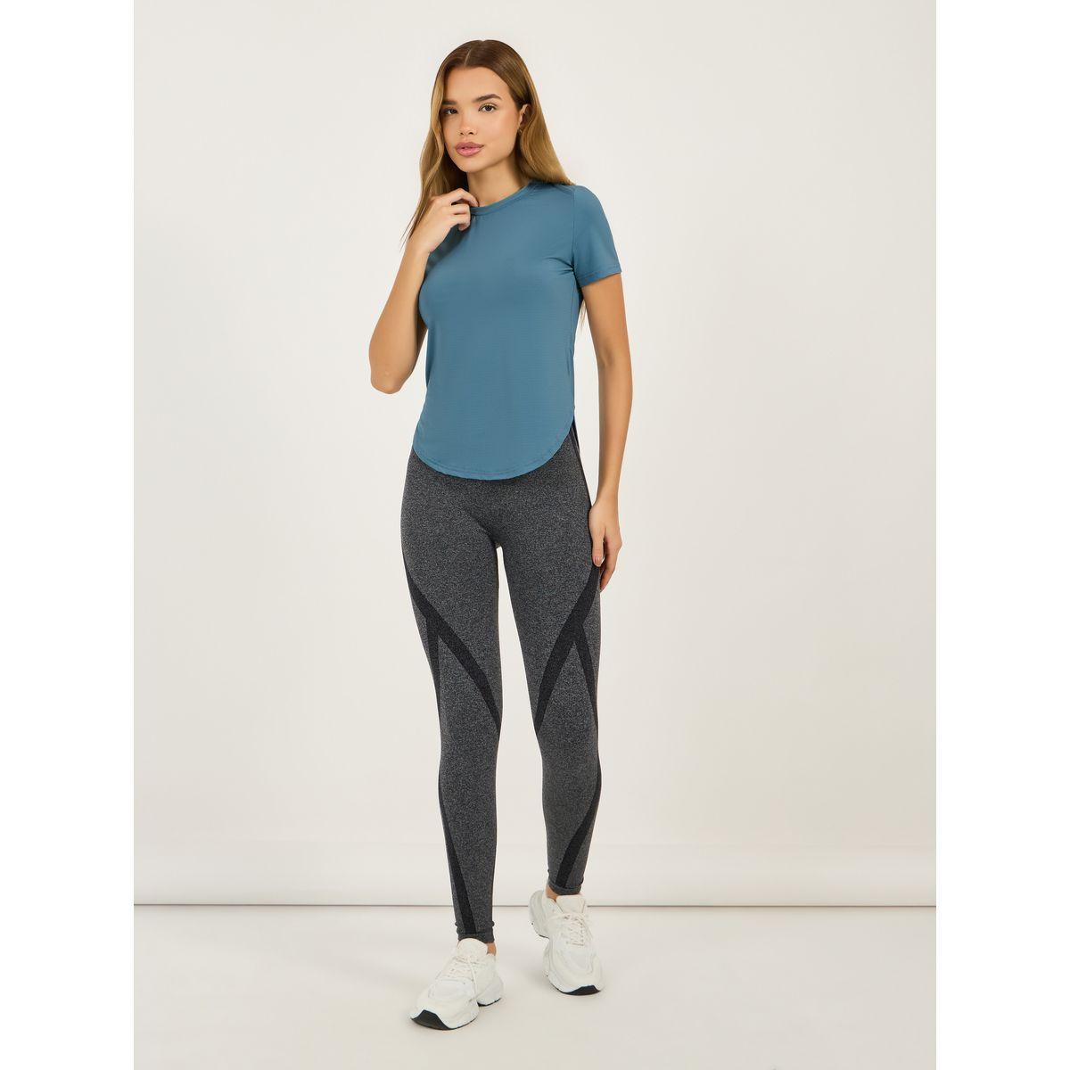 Styli Active Thin Dual Back Mesh Detail Curved Hem Textured Top-women-clothing-sportswearandactivewear-tshirtsandvests-image-2