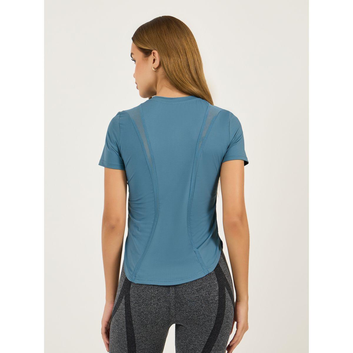 Styli Active Thin Dual Back Mesh Detail Curved Hem Textured Top-women-clothing-sportswearandactivewear-tshirtsandvests-image-6