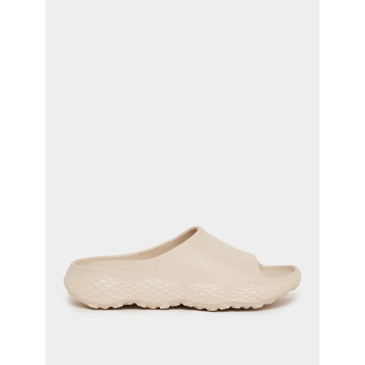 شبشب بنعل شانكي وسير سميك مزين بأربطة-men-shoes-flipflopsandslides-image-1