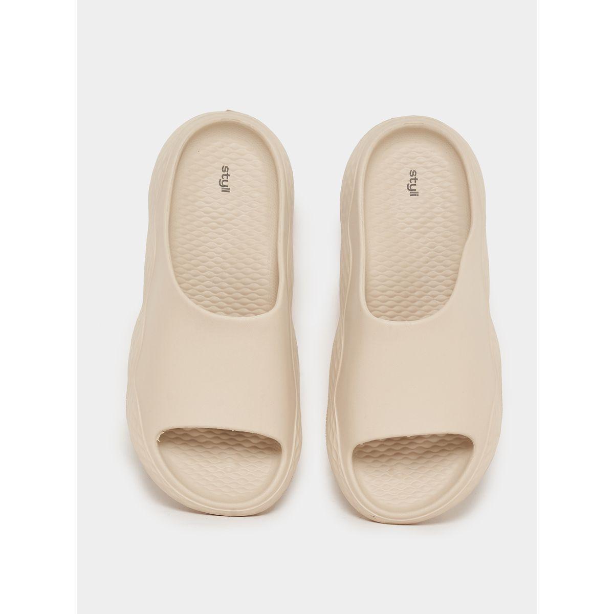 شبشب بنعل شانكي وسير سميك مزين بأربطة-men-shoes-flipflopsandslides-image-5