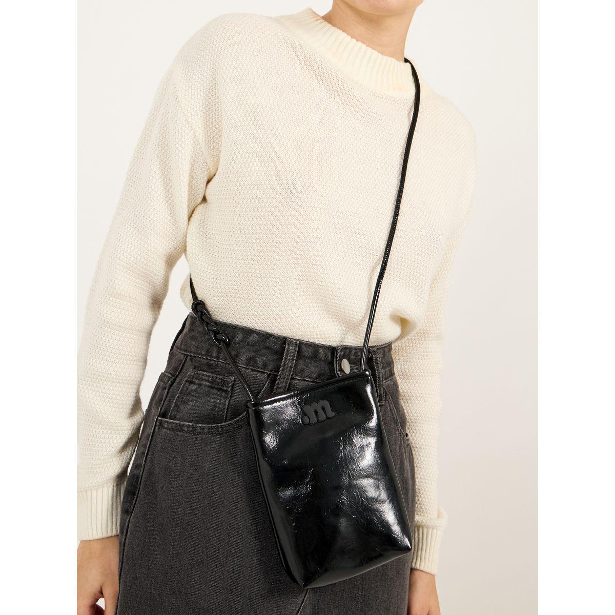 شنطة كروس مزينة بشارة وميدالية مفاتيح-women-bagsandwallets-handbags-image-2