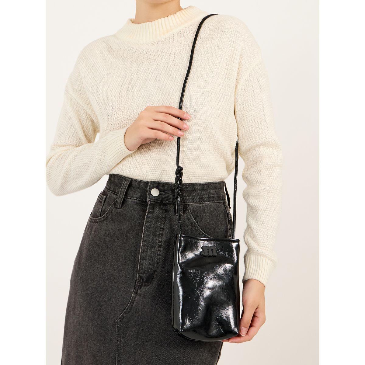 شنطة كروس مزينة بشارة وميدالية مفاتيح-women-bagsandwallets-handbags-image-3