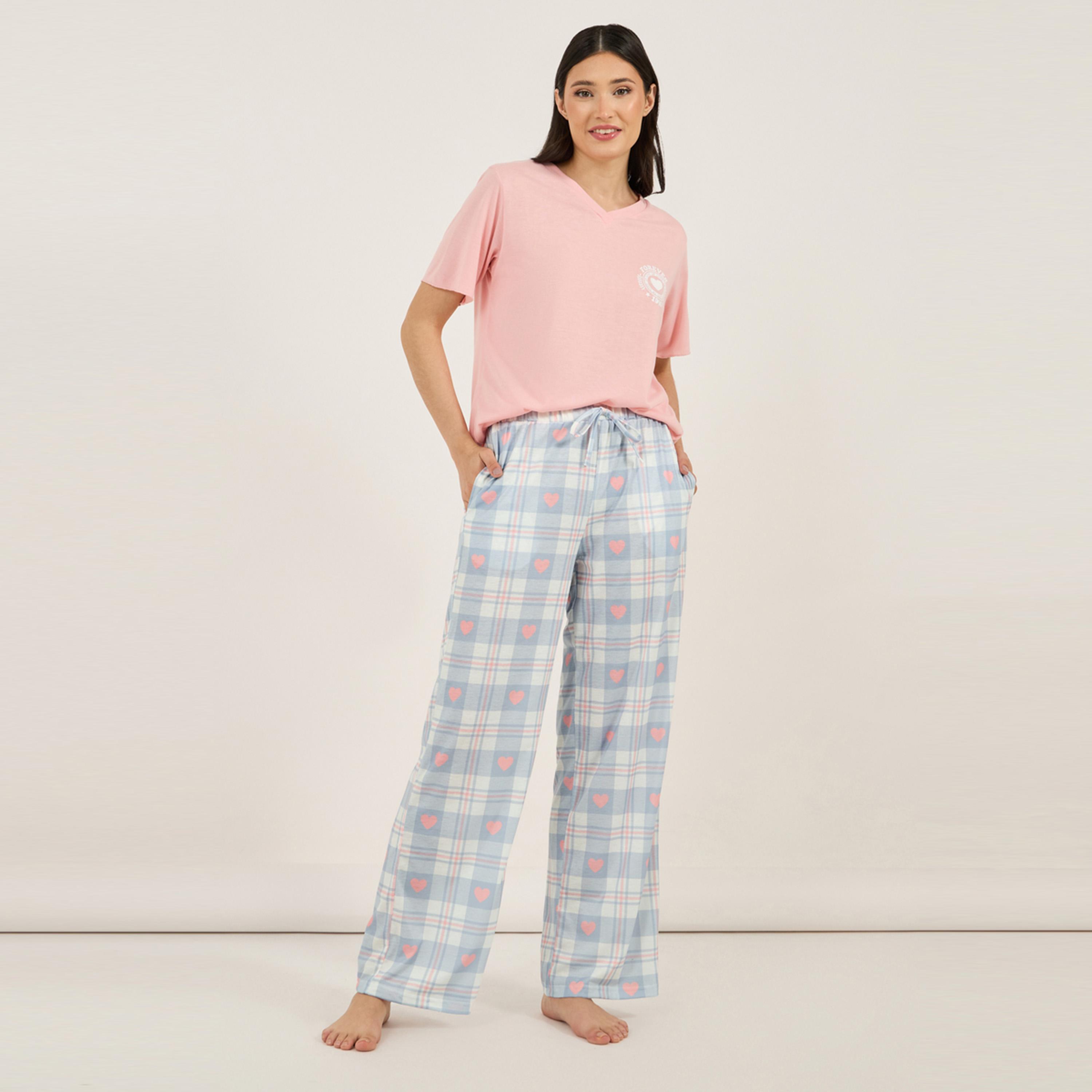 Styli Unwind Graphic Print V Neck T-Shirt & Checked Pyjama Set-women-clothing-nightwear-pyjamas-longsets-image-5