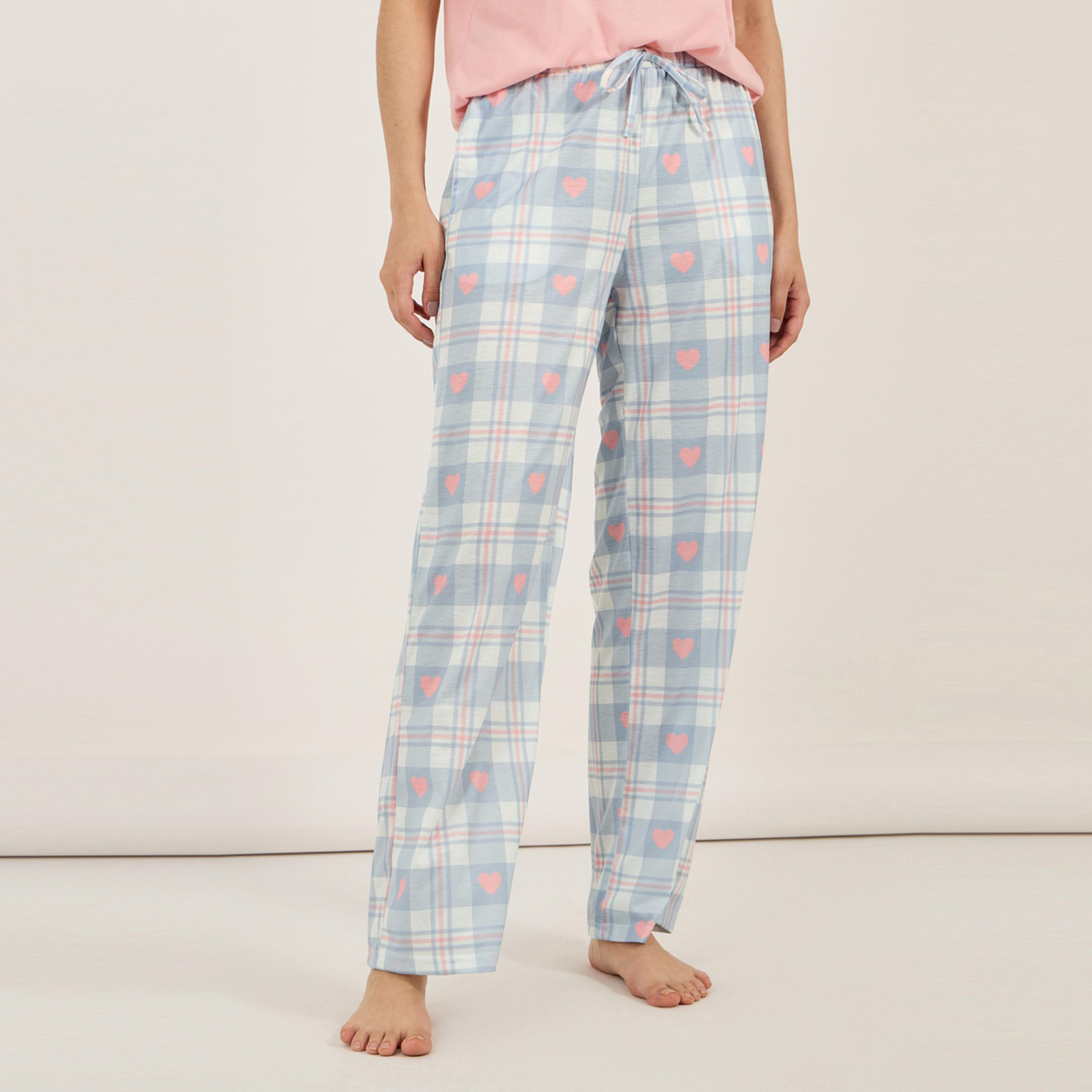 Styli Unwind Graphic Print V Neck T-Shirt & Checked Pyjama Set-women-clothing-nightwear-pyjamas-longsets-image-6