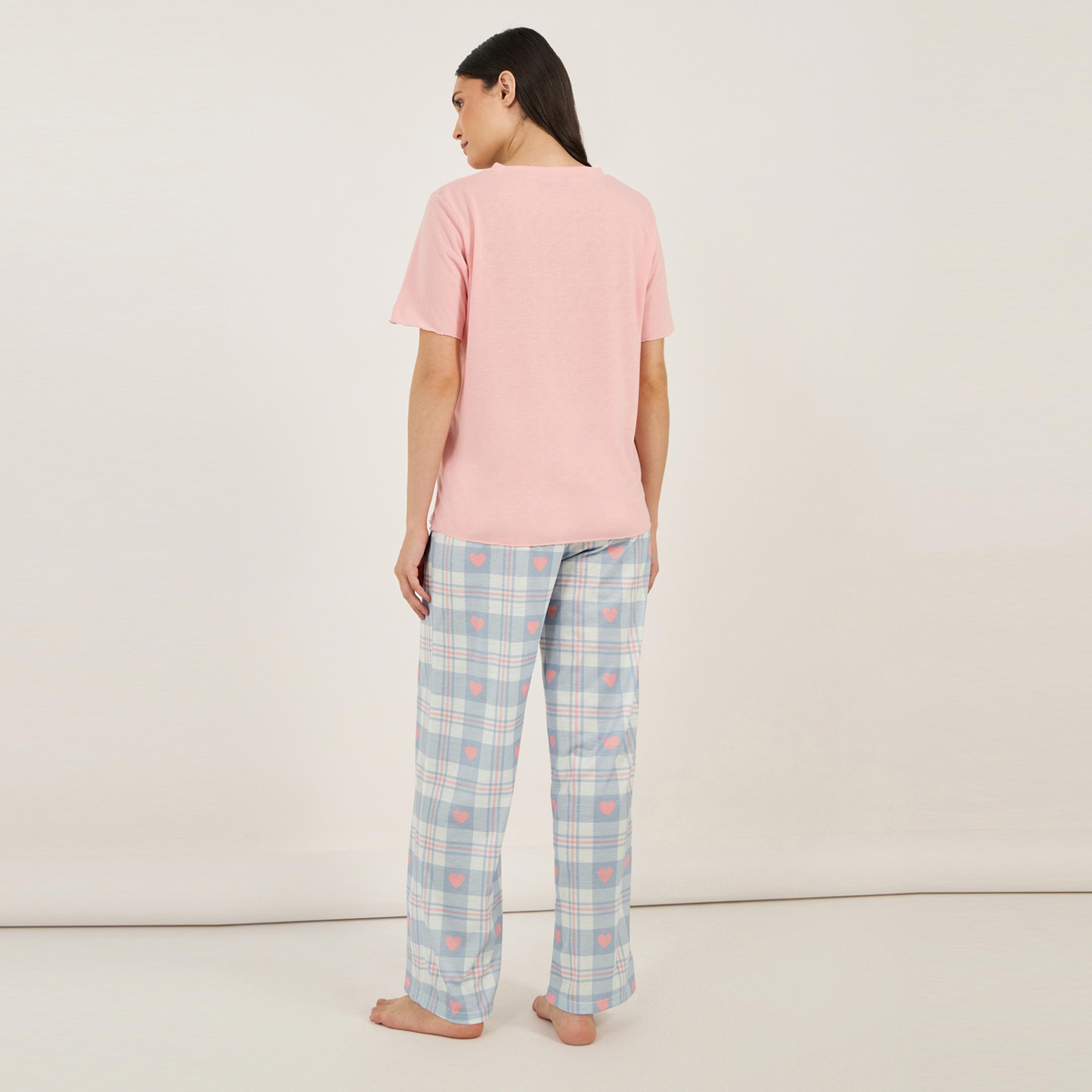Styli Unwind Graphic Print V Neck T-Shirt & Checked Pyjama Set-women-clothing-nightwear-pyjamas-longsets-image-7