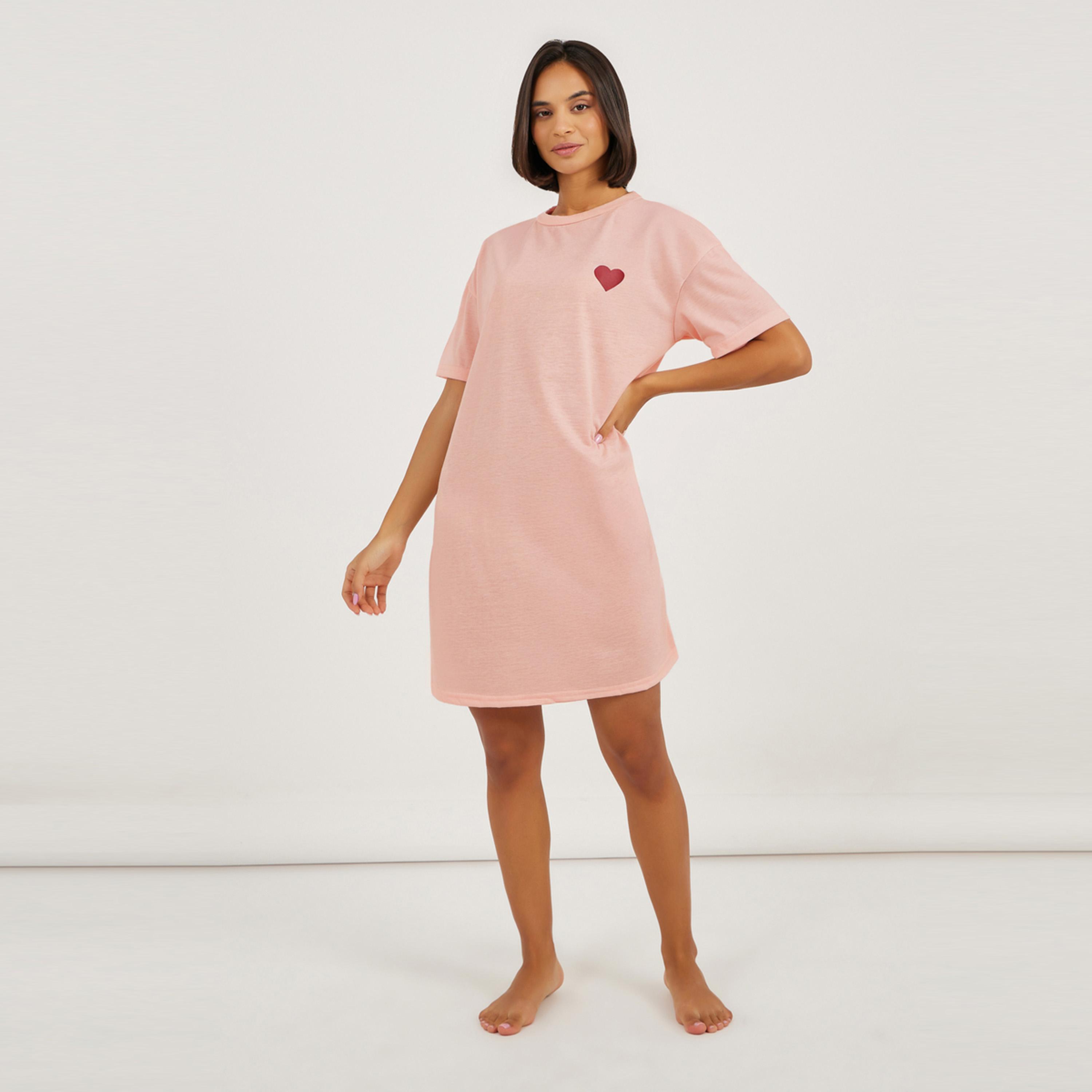 ستايلي - قميص نوم بطباعة جرافيكية مع أكتاف منسدلة أنوايند-women-clothing-nightwear-nighties-image-2