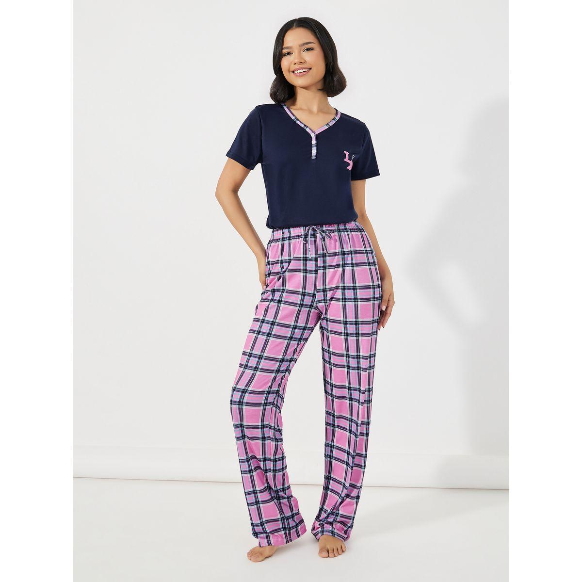Styli Unwind Contrast Edge Graphic Placket T-Shirt & Checked Pyjama Set-women-clothing-nightwear-pyjamas-longsets-image-2