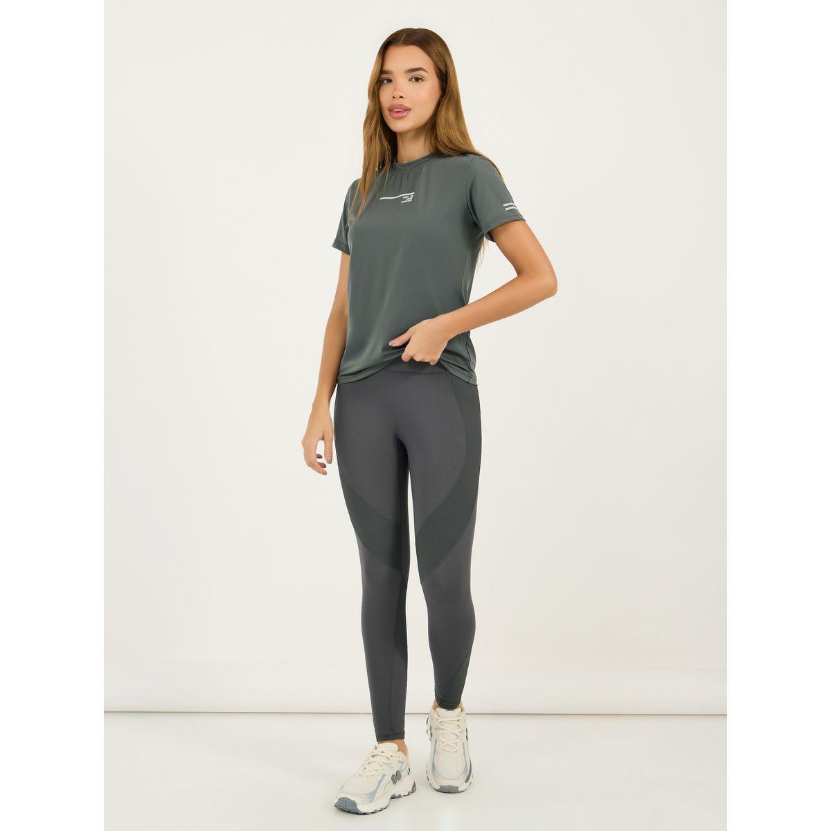 بلوزة بأشرطة عاكسة للضوء مع كتابة وأكمام قصيرة-women-clothing-sportswearandactivewear-tshirtsandvests-image-2