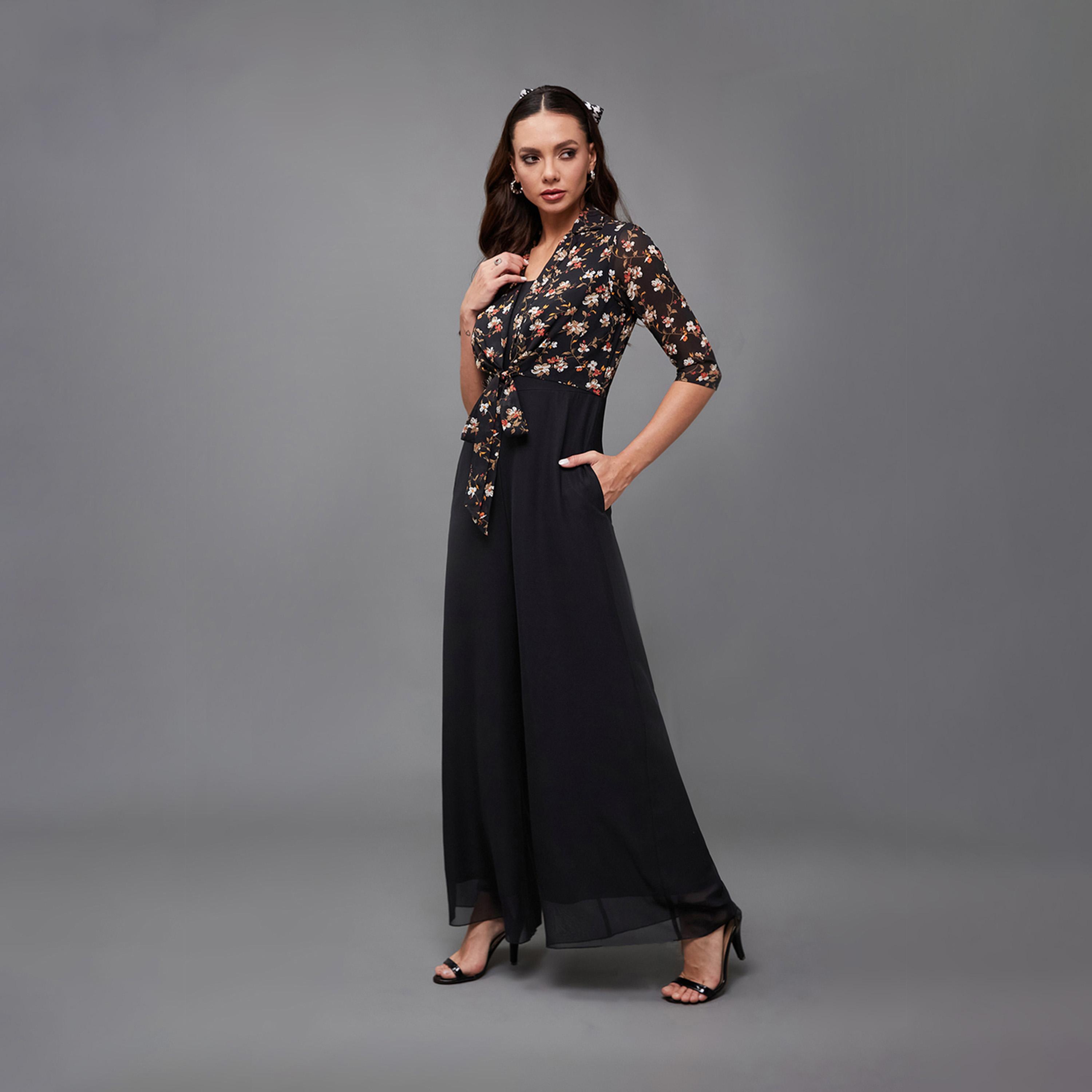 ستايلي - جمبسوت بطبعات الأزهار ورقبة دائرية وساقين واسعتين مع ربطة-women-clothing-jumpsuits-image-6