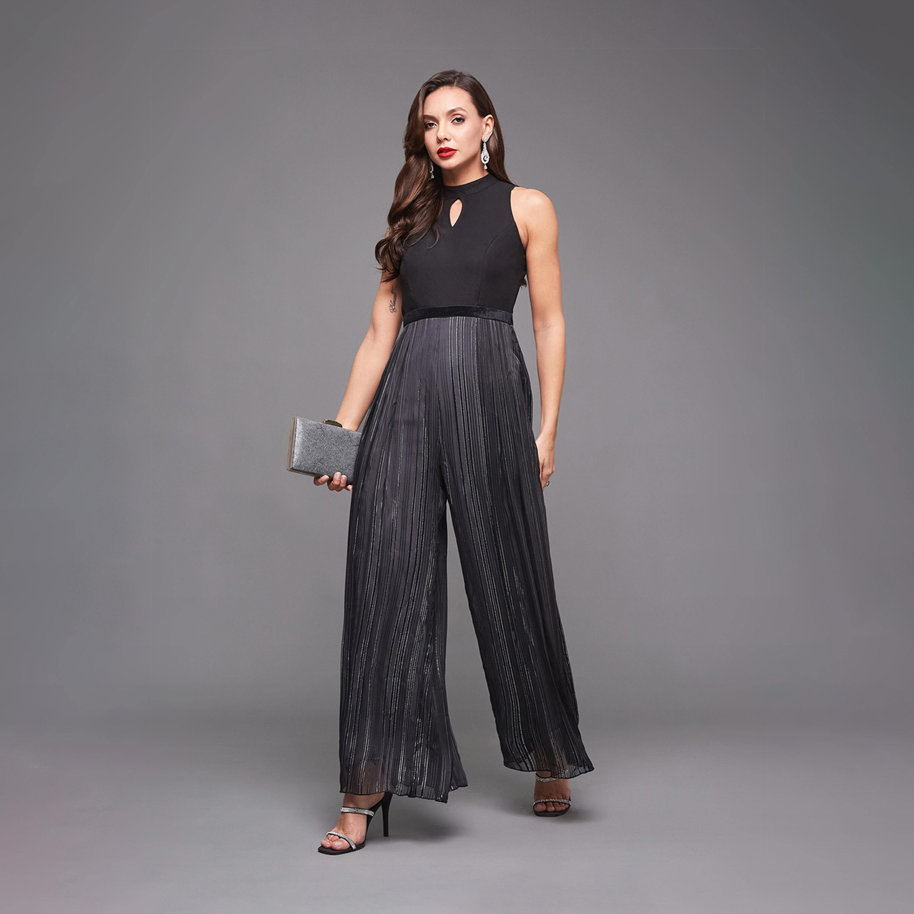 Styli Keyhole Neck Sleeveless Pleated Wide Leg Jumpsuit-women-clothing-jumpsuits-image-1