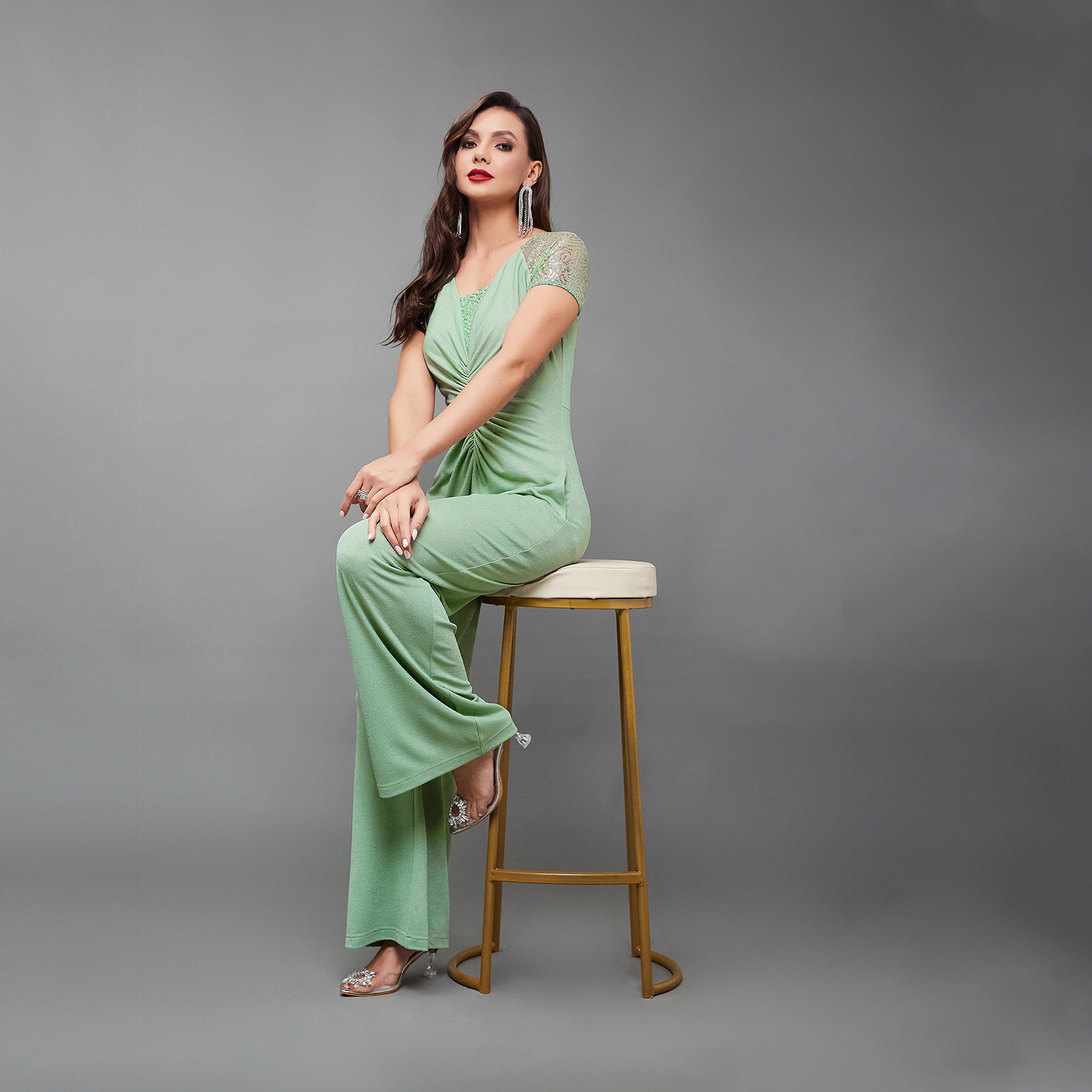 ستايلي - جمبسوت بقصة ساق واسعة ومزخرفة-women-clothing-jumpsuits-image-4