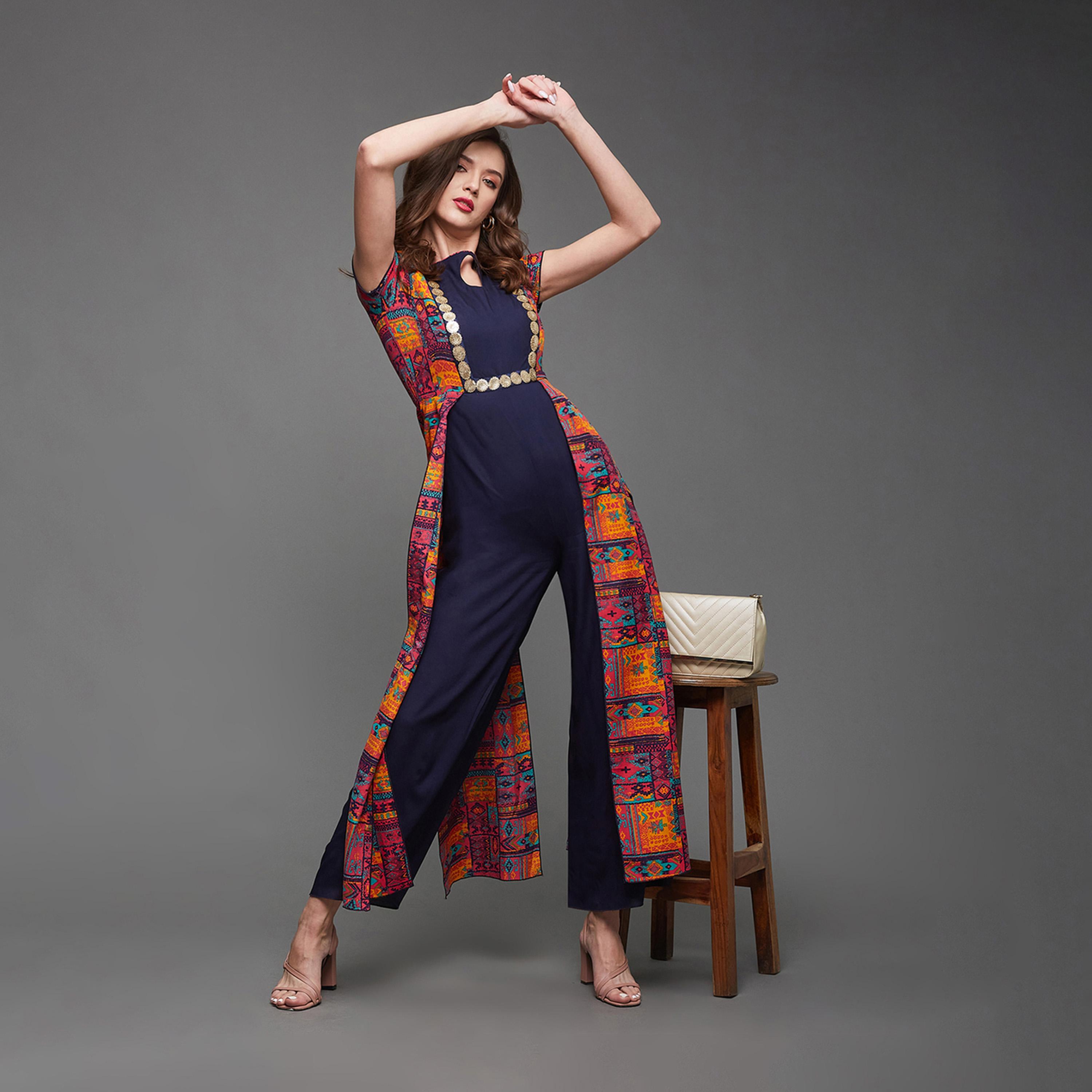 ستايلي - جمبسوت بقصة واسعة وقبة على شكل فتحة وطباعة بوهيمية-women-clothing-jumpsuits-image-3