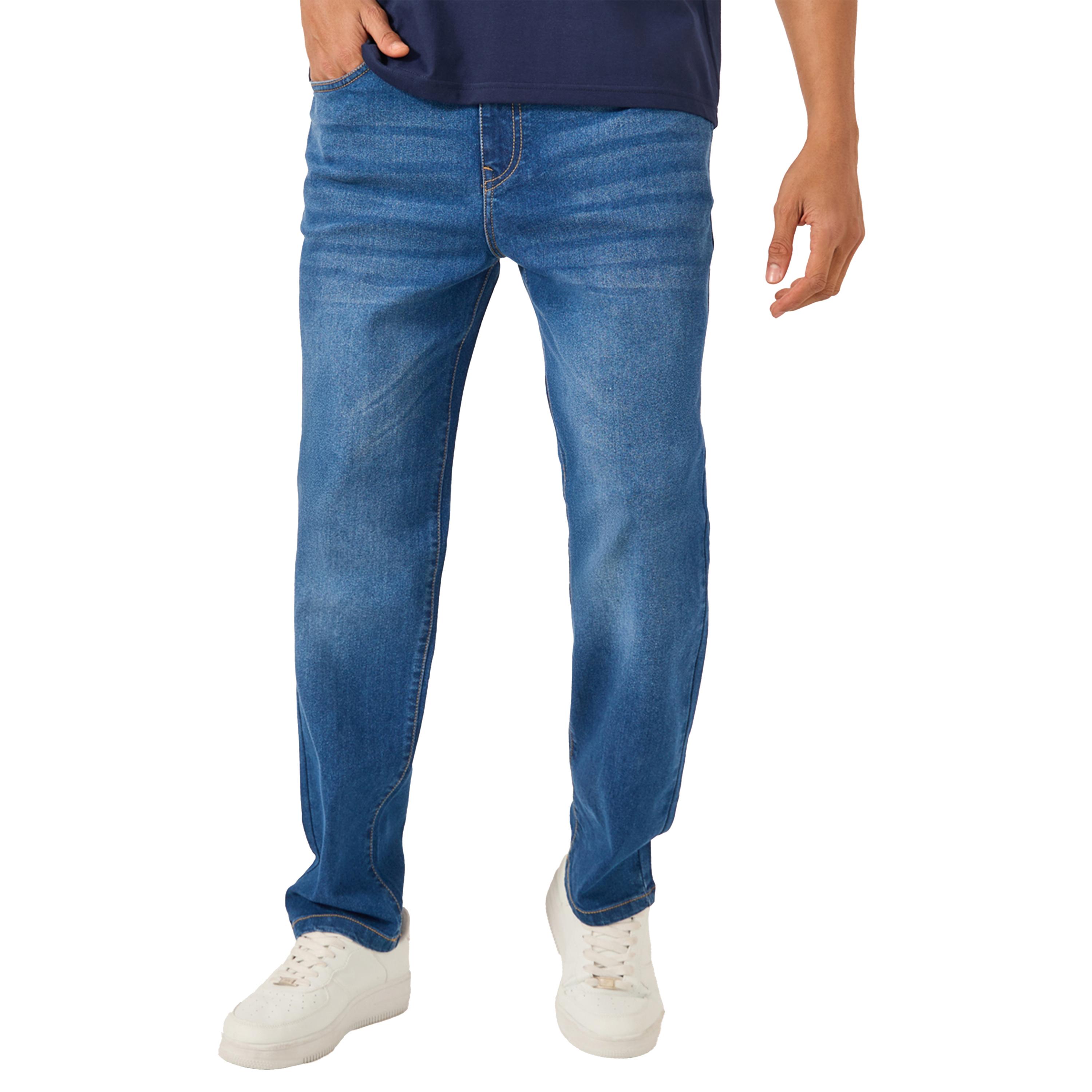 ستايلي - بنطال جينز بخصر متوسط الارتفاع بقصّة عادية ولون باهت-men-clothing-jeans-image-1
