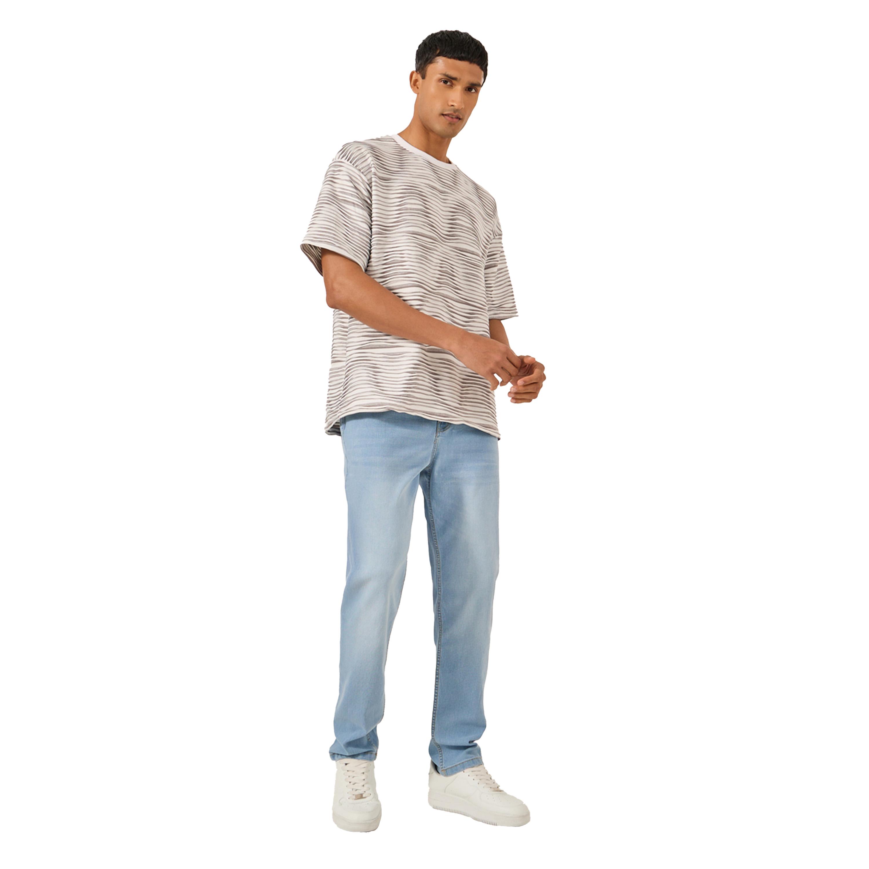 ستايلي - بنطال جينز بخصر متوسط الارتفاع بقصّة نحيفة ولون باهت-men-clothing-bottoms-jeans-image-2