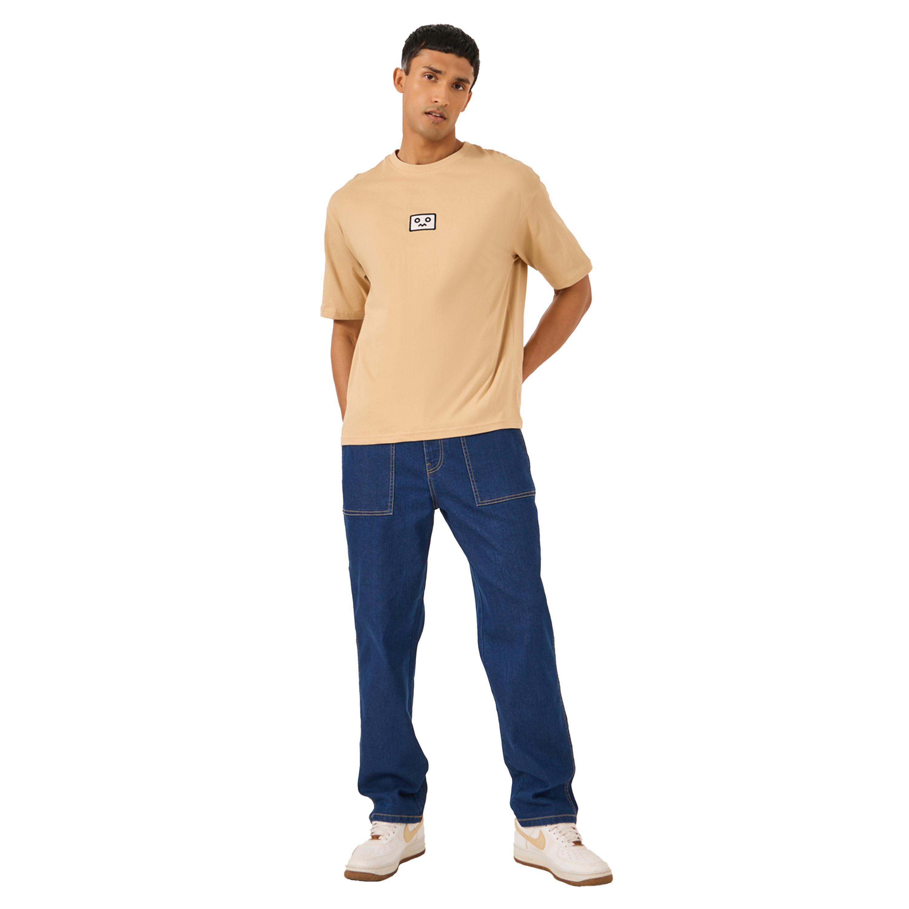 ستايلي - بنطال جينز بخصر متوسط الارتفاع وقصّة مريحة مع تفاصيل خياطة متباينة-men-clothing-bottoms-jeans-image-2