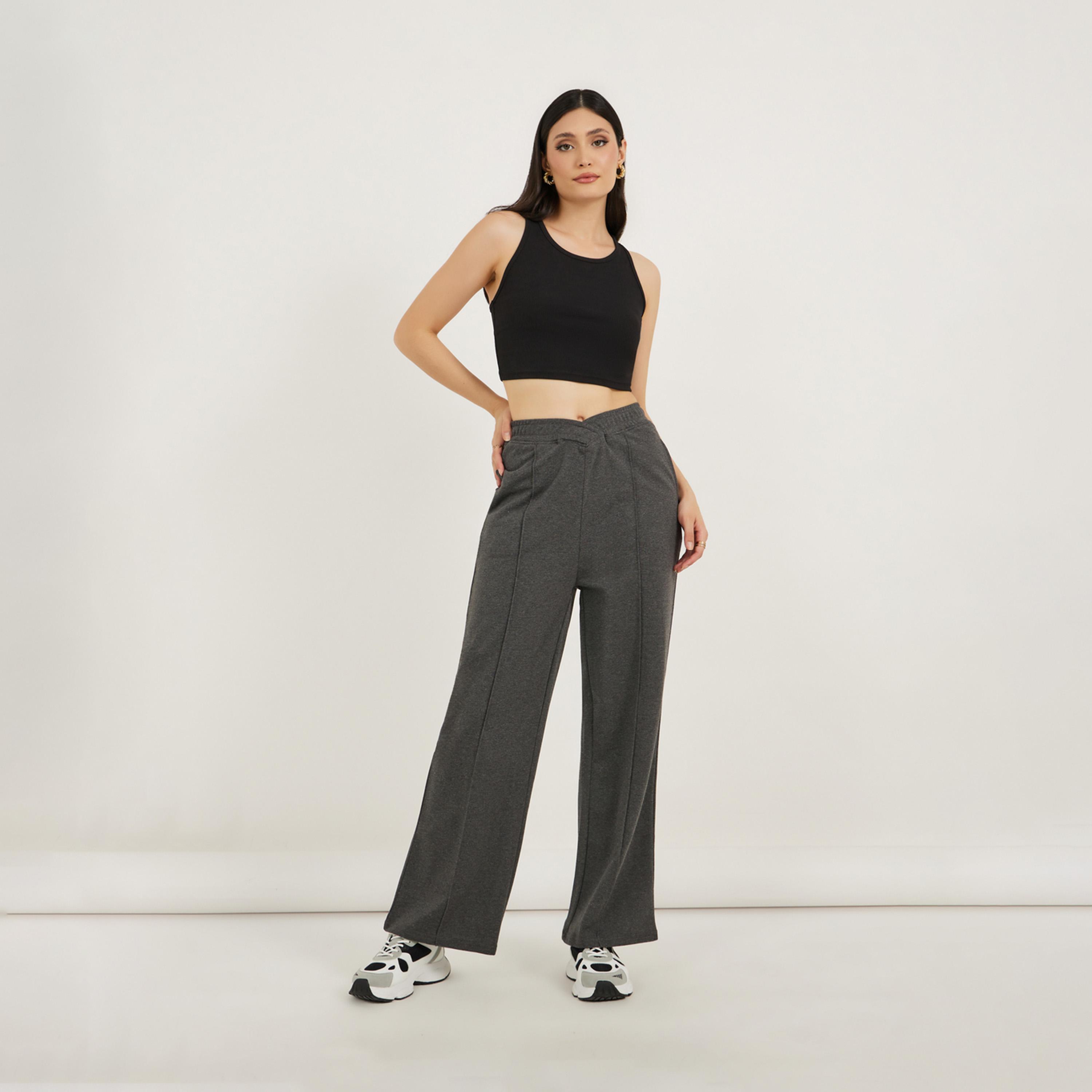 ستايلي - بنطلون رياضي بخصر متقاطع وتفاصيل كسرة-women-clothing-bottoms-joggers-image-1