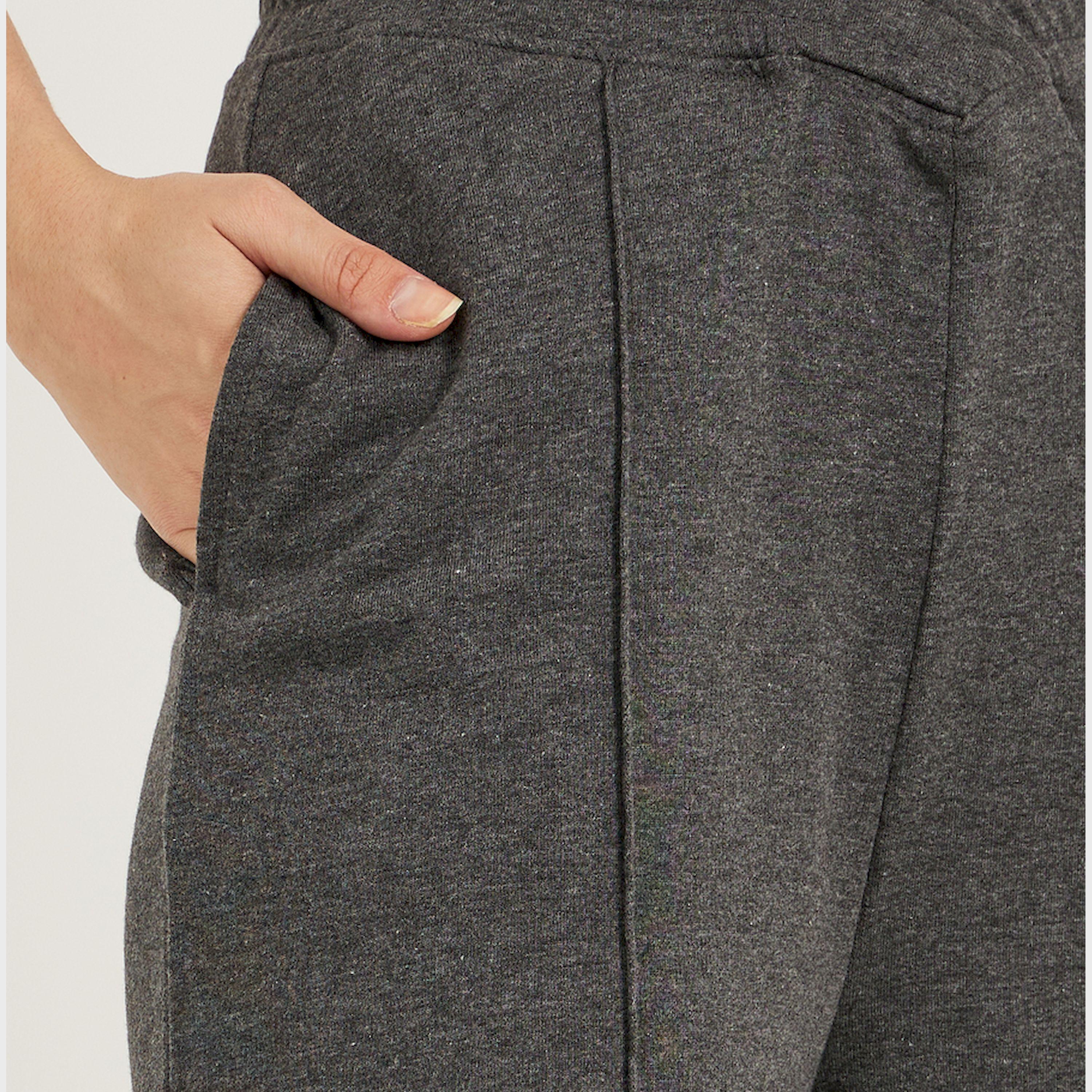 ستايلي - بنطلون رياضي بخصر متقاطع وتفاصيل كسرة-women-clothing-bottoms-joggers-image-3