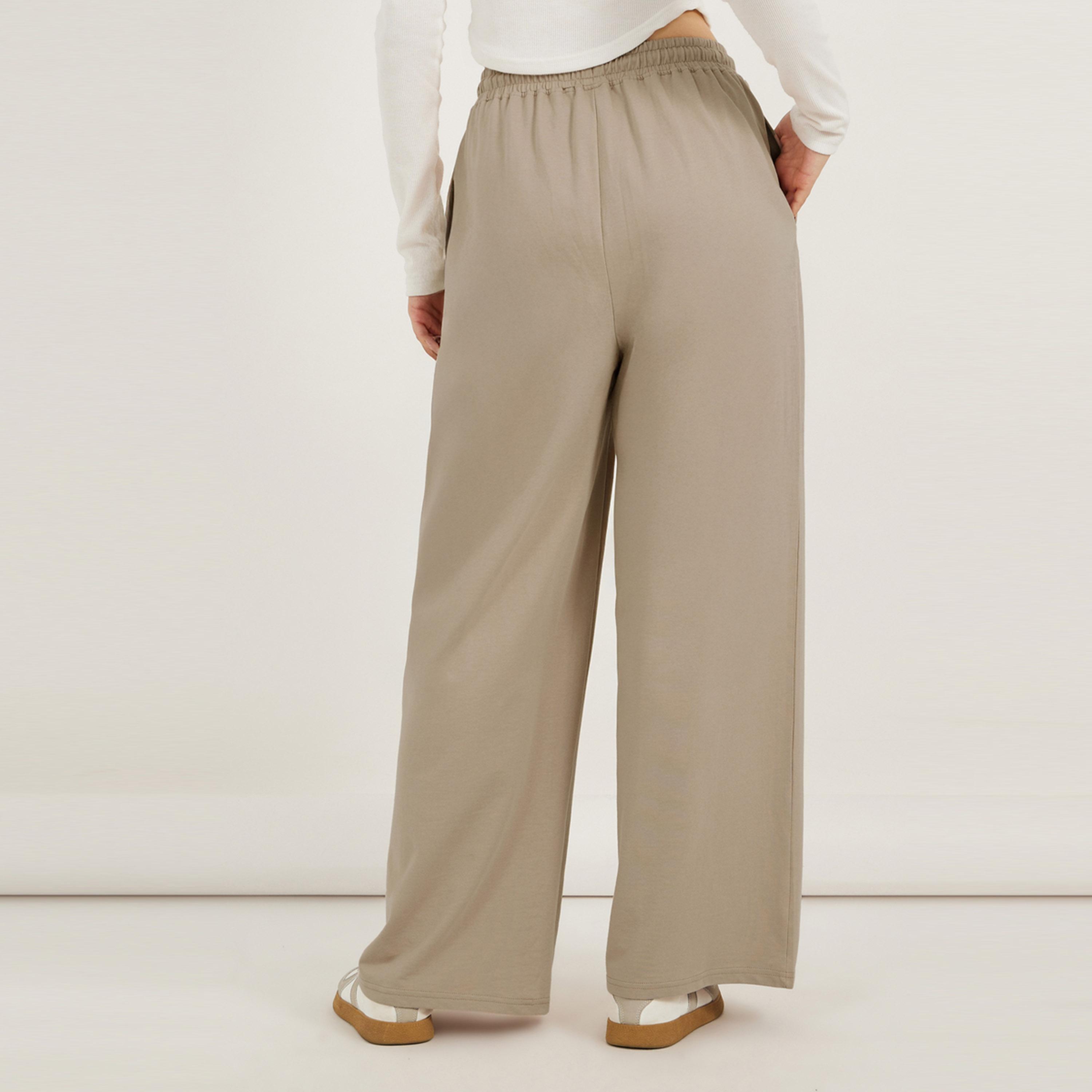 ستايلي - بنطال رياضي واسع الساق برباط مع تفاصيل كسرة-women-clothing-bottoms-joggers-image-4