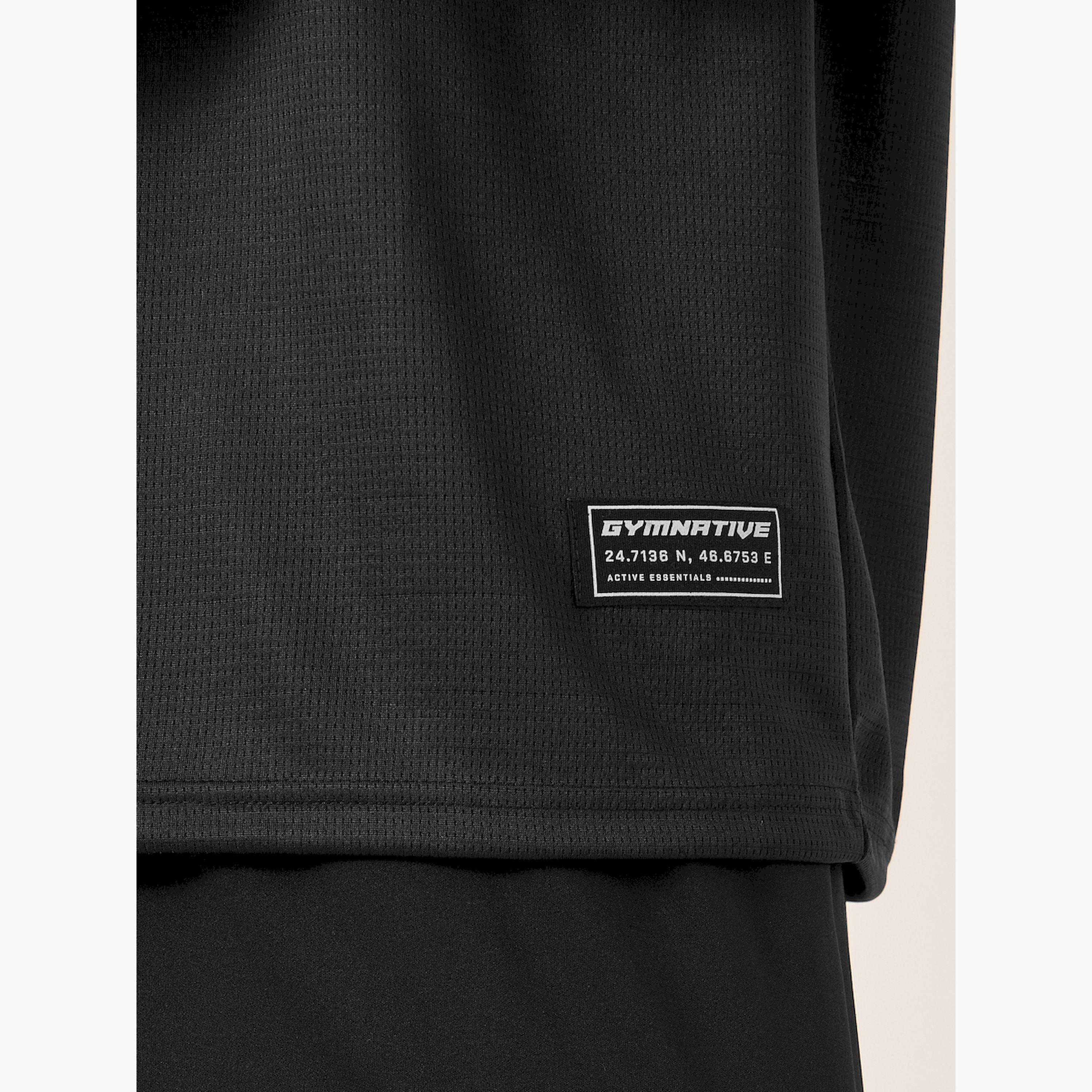 ستايلي - تي شيرت شبكي كبير الحجم بطبعة جرافيكية-men-clothing-sportswearandactivewear-tshirtsandpolos-image-3