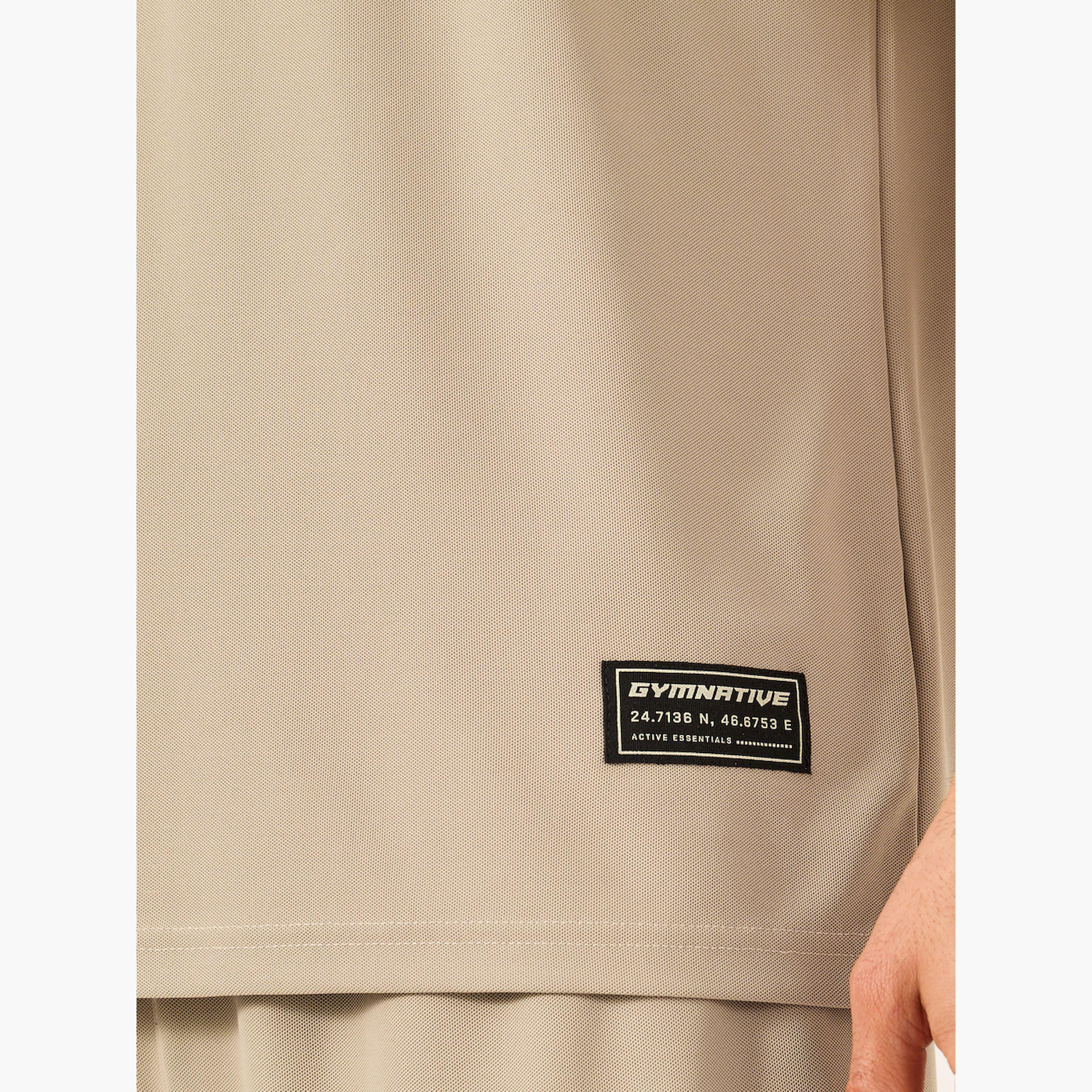 ستايلي - تي شيرت شبكي كبير الحجم بطبعة جرافيكية-men-clothing-sportswearandactivewear-tshirtsandpolos-image-4