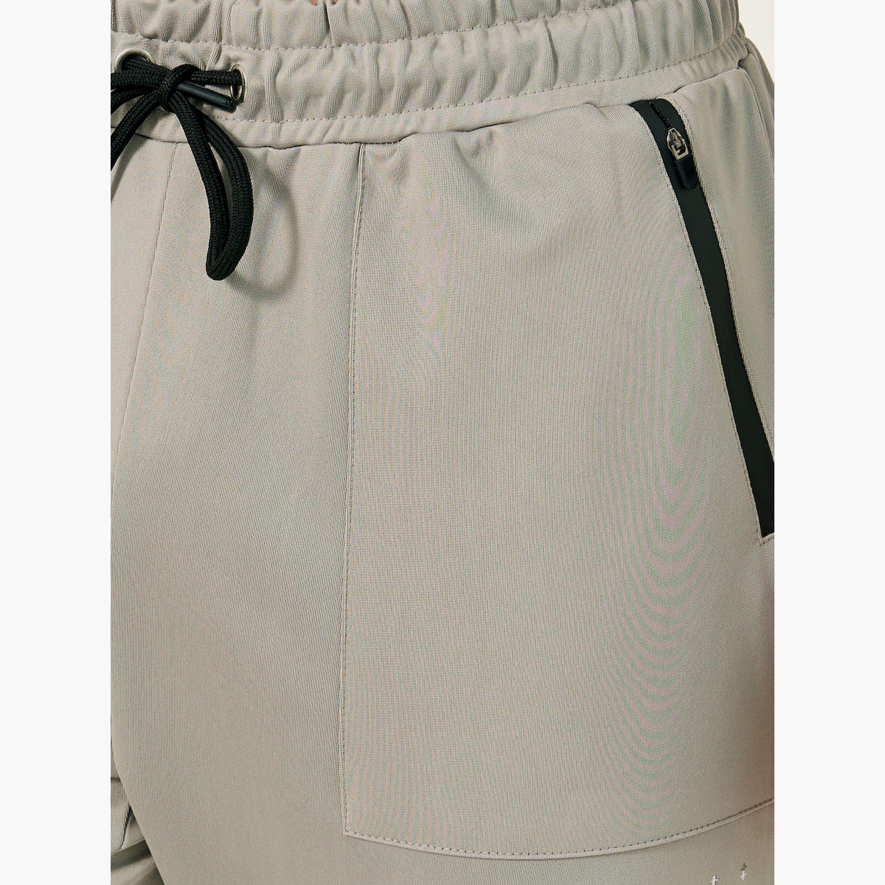 ستايلي - بنطال رياضي بقصة ضيقة بطبعة بسيطة-men-clothing-sportswearandactivewear-bottoms-image-3