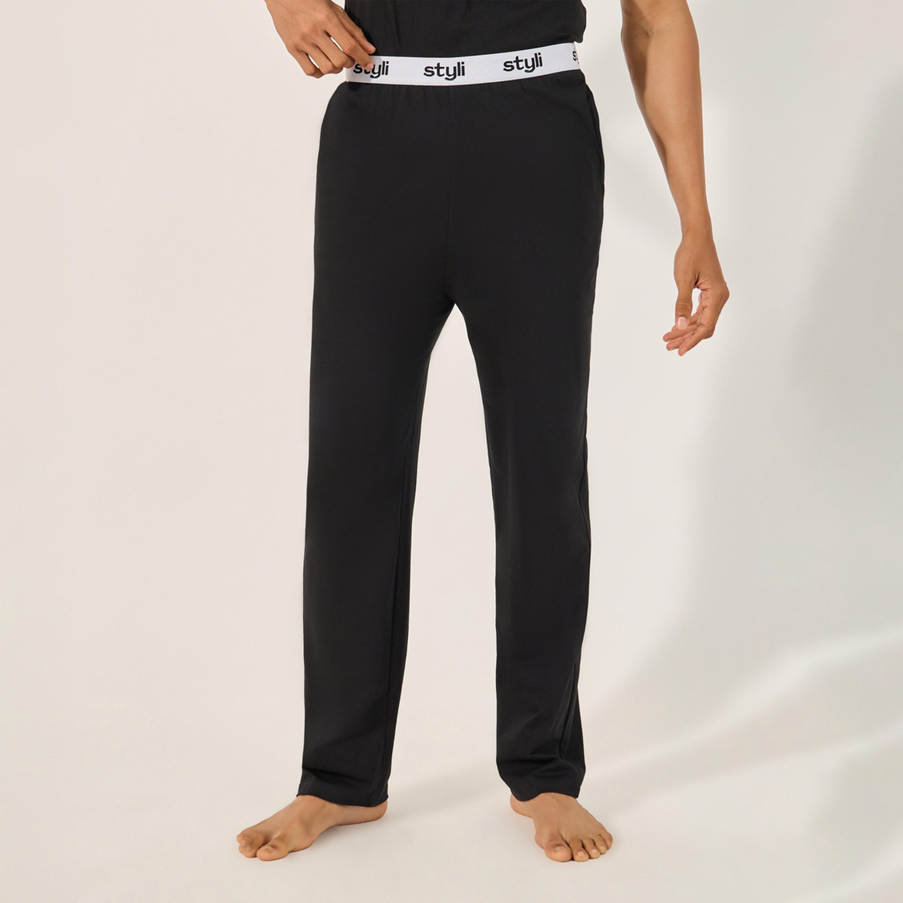 ستايلي - طقم بلوزة سادة بياقة دائرية مع بنطال بيجامة مطبوع-men-clothing-nightwear-sets-image-6