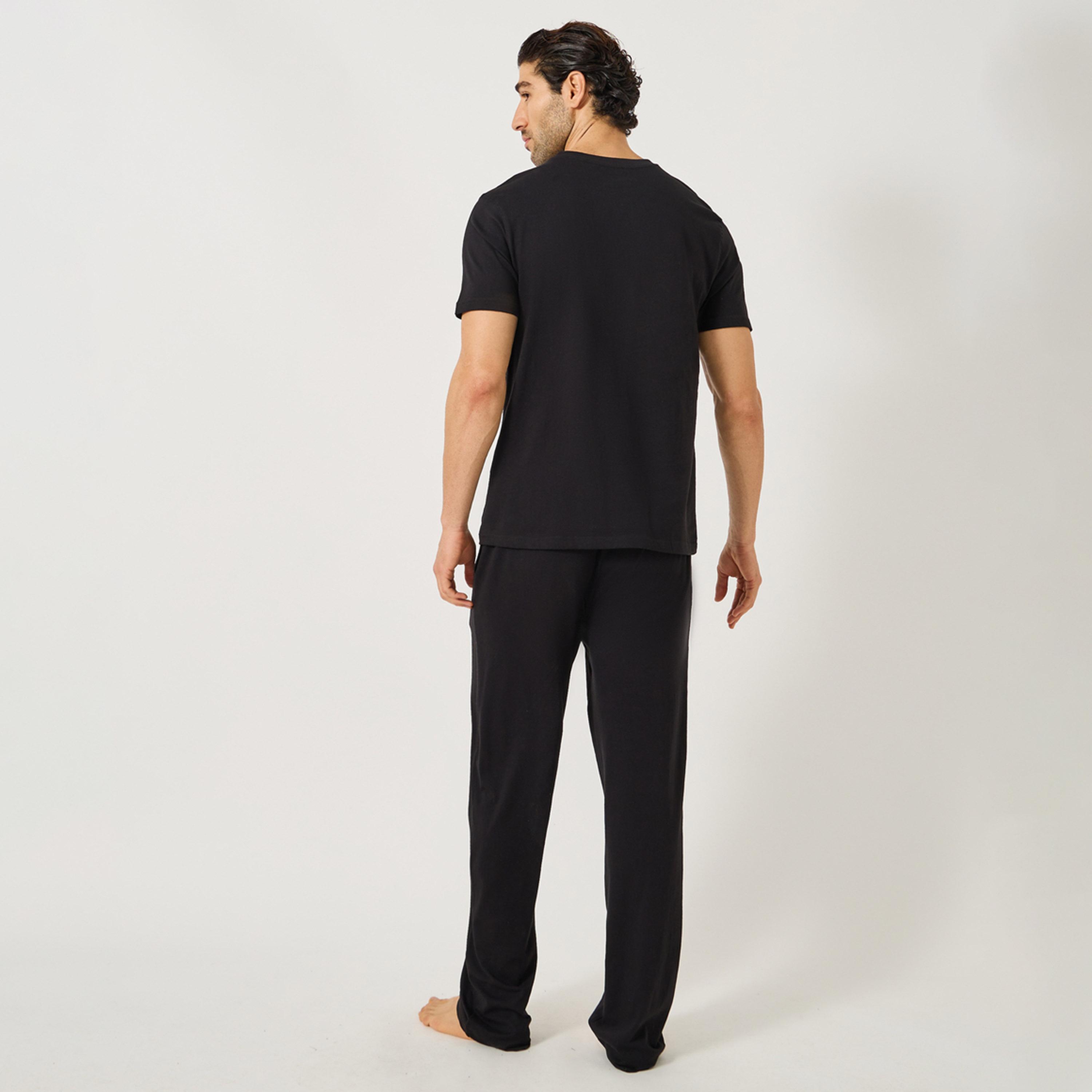 Styli Slogan Printed T-Shirt and Drawstring Waist Pyjama Set-men-clothing-nightwear-sets-image-4