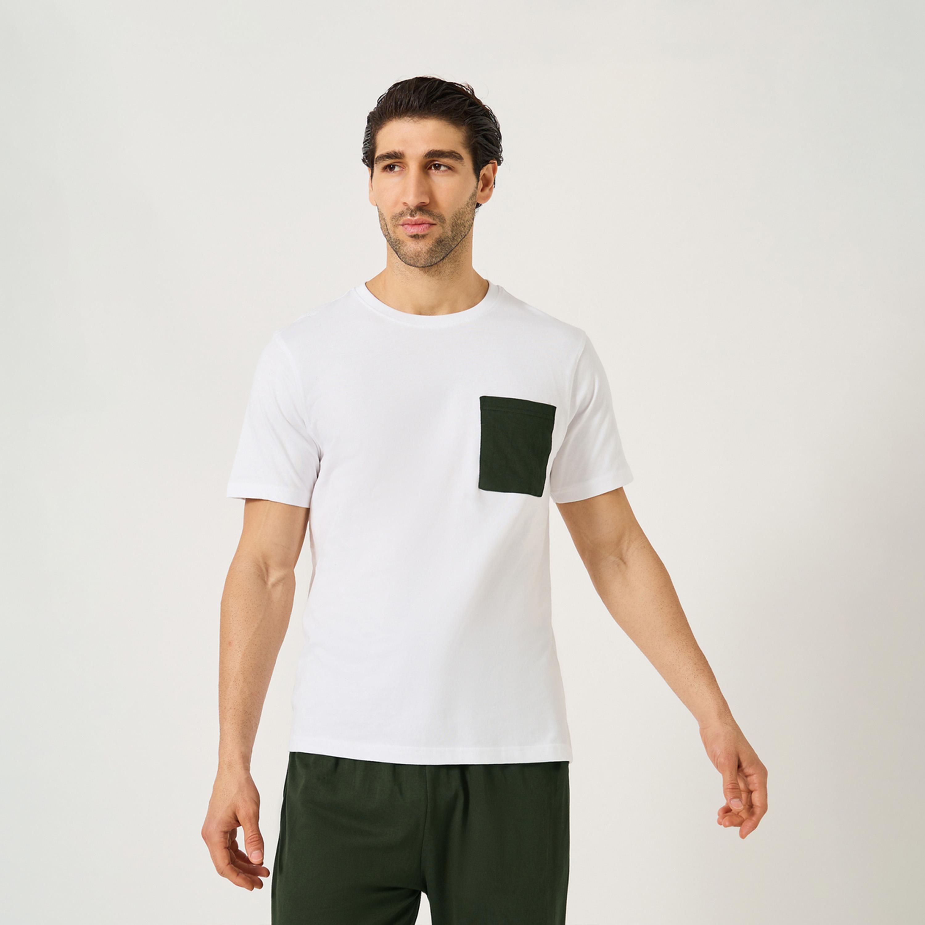 Styli Solid Contrast Pocket Detail T-Shirt and Pyjama Set-men-clothing-nightwear-sets-image-2