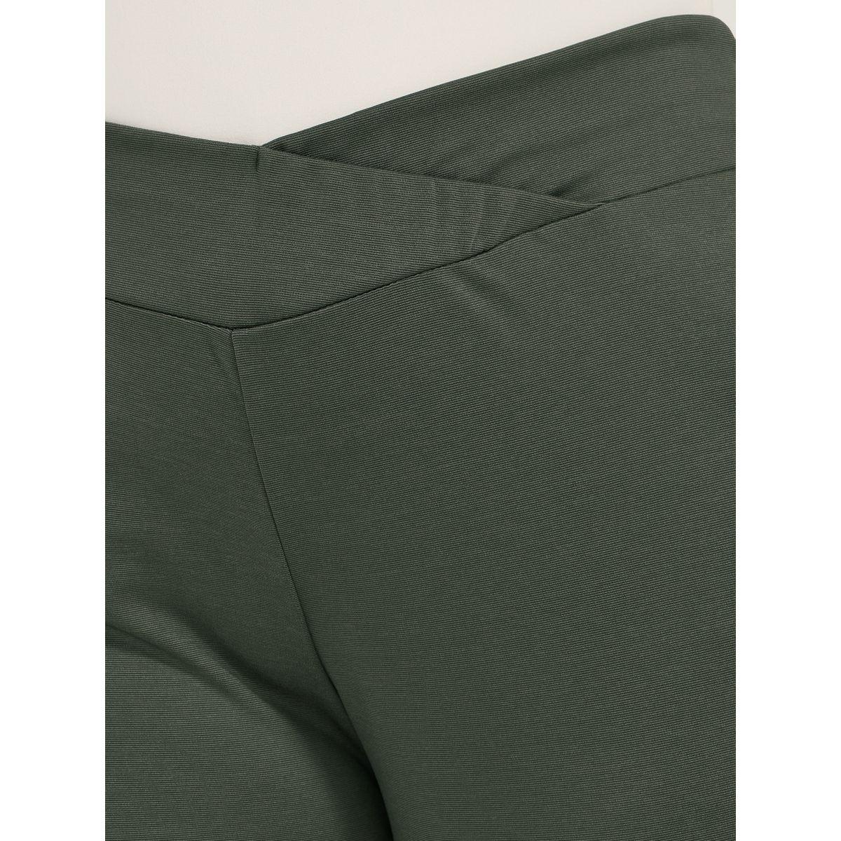 بنطال واسع بمقاس كبير وخصر بنمط كروس-women-clothing-bottoms-trousers-image-3