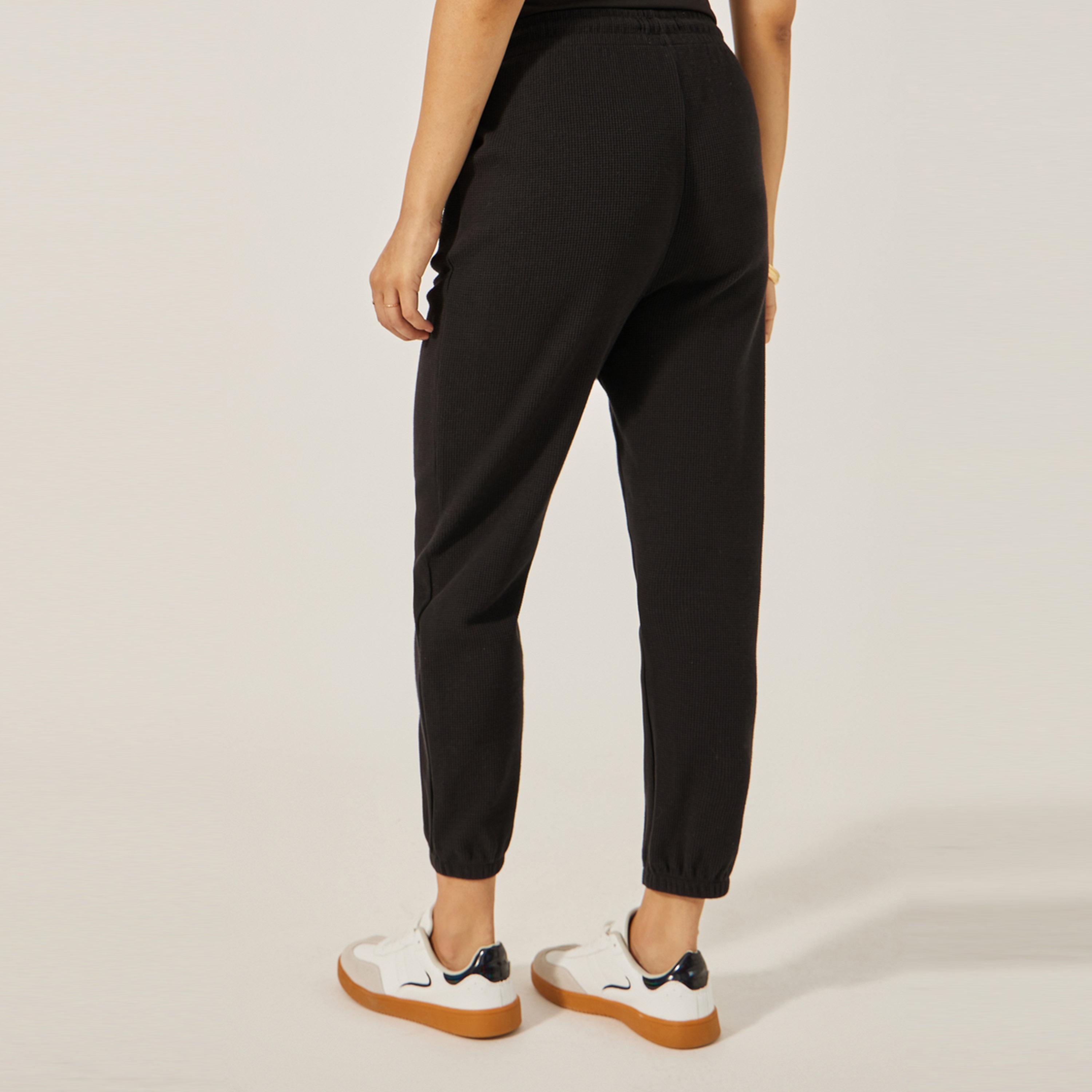 ستايلي - بنطال رياضي بخصر مطاطي مرتفع مزود برباط-women-clothing-bottoms-joggers-image-4