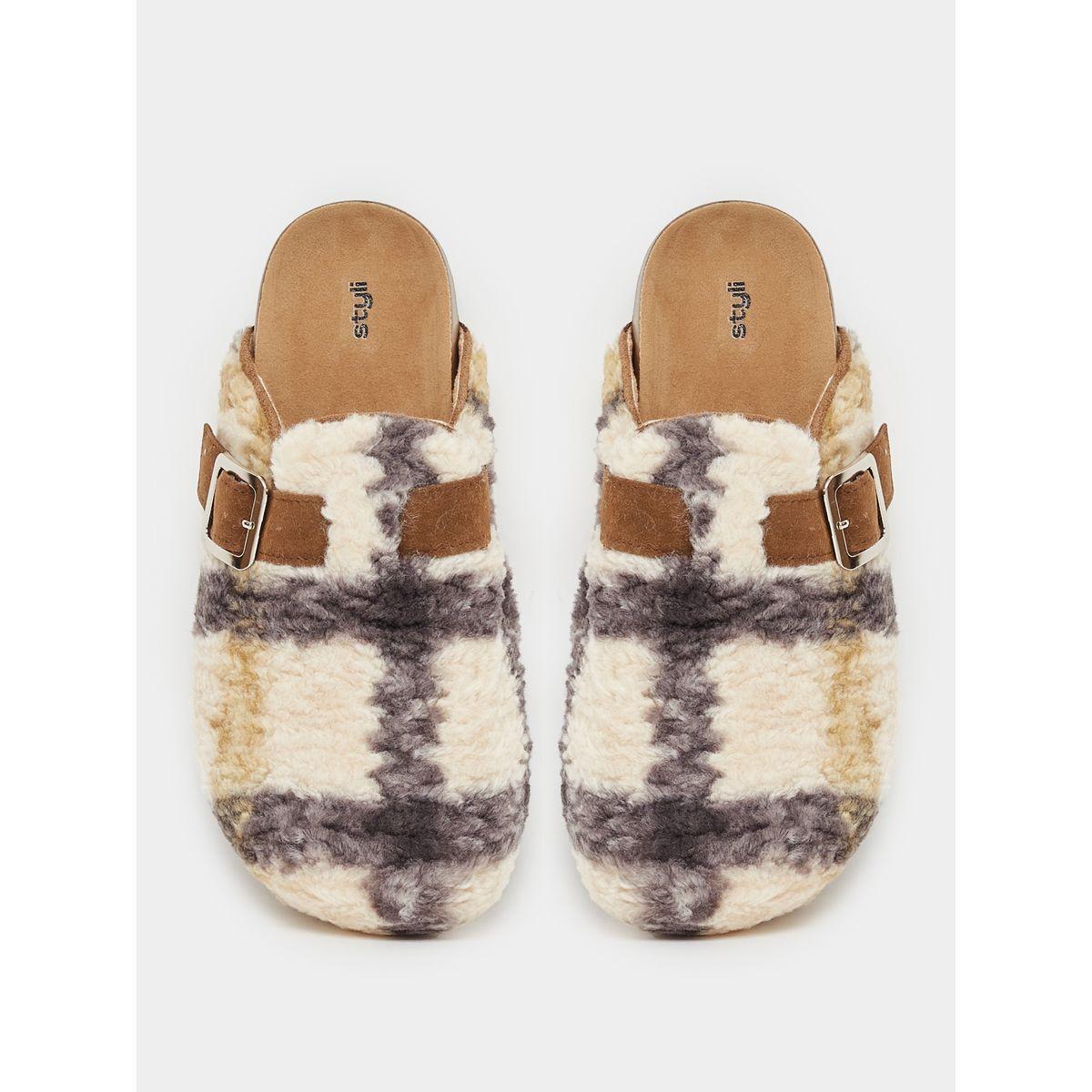شبشب غرفة نوم بفرو صناعي وإبزيم-women-shoes-bedroomslippers-image-6