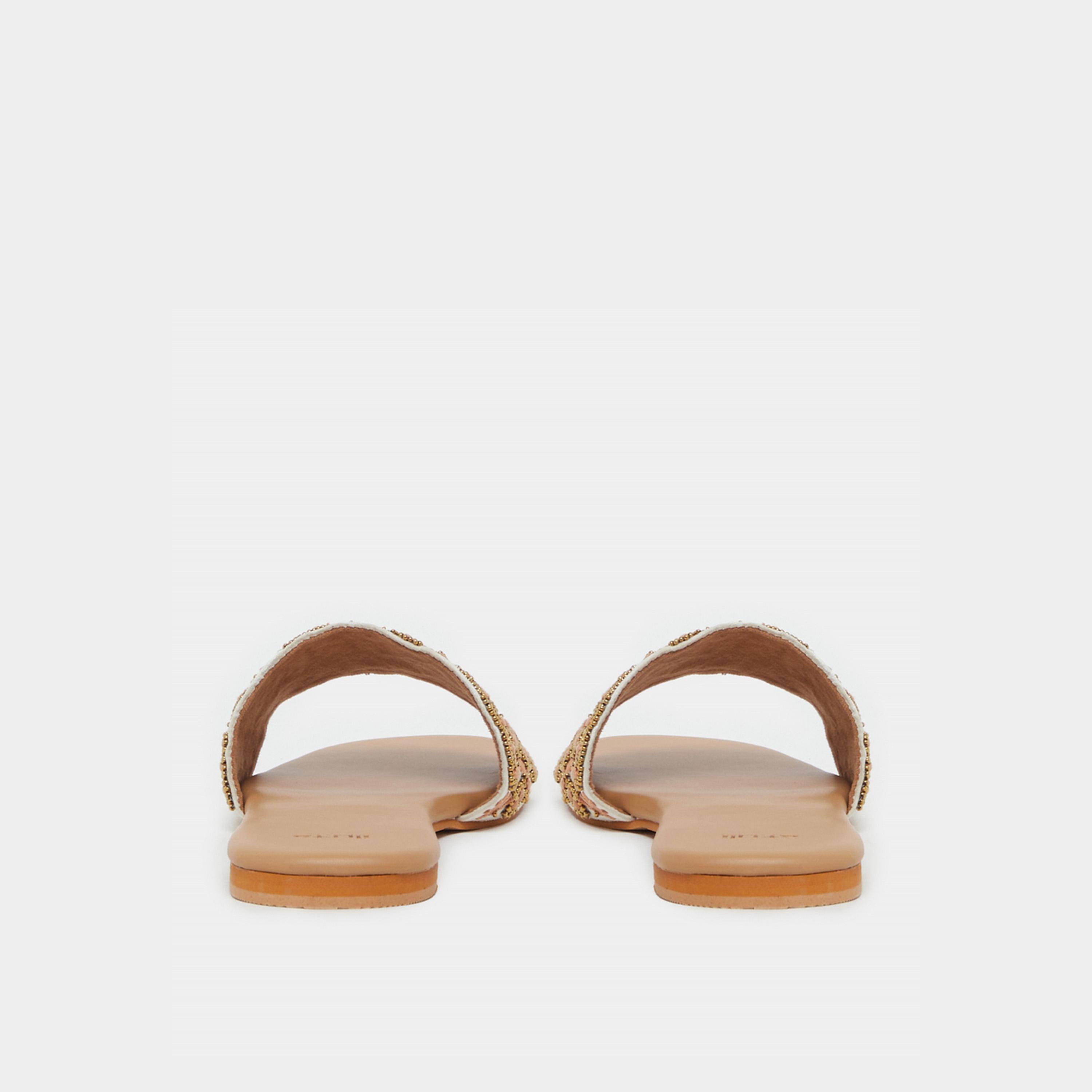 ستايلي - صندل مسطح سهل الارتداء ومزين-women-shoes-sandals-flats-image-4