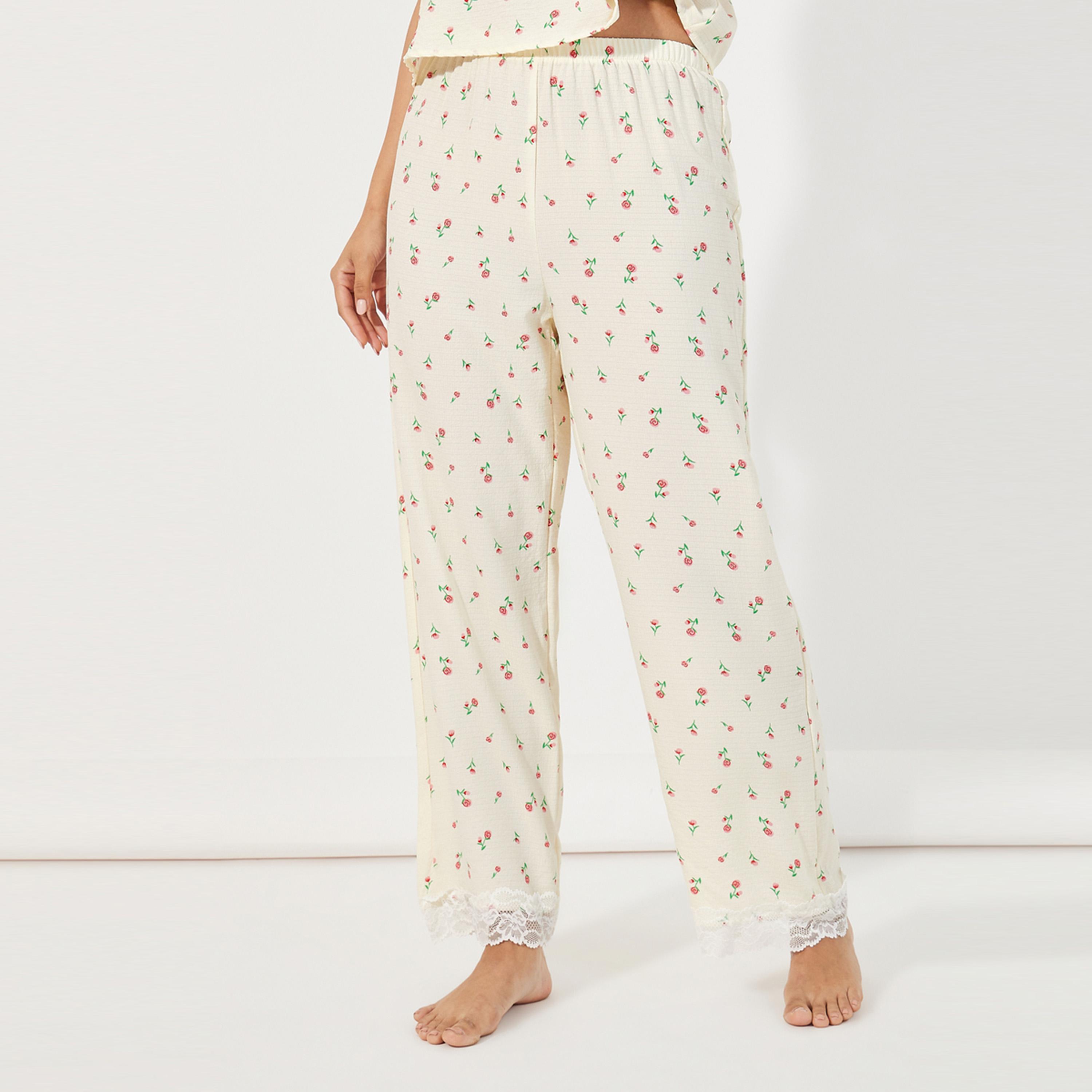 Styli Unwind Pack of 3 - Ditsy Print Lace Trim Cami, Pyjama & Robe-women-clothing-nightwear-pyjamas-longsets-image-7