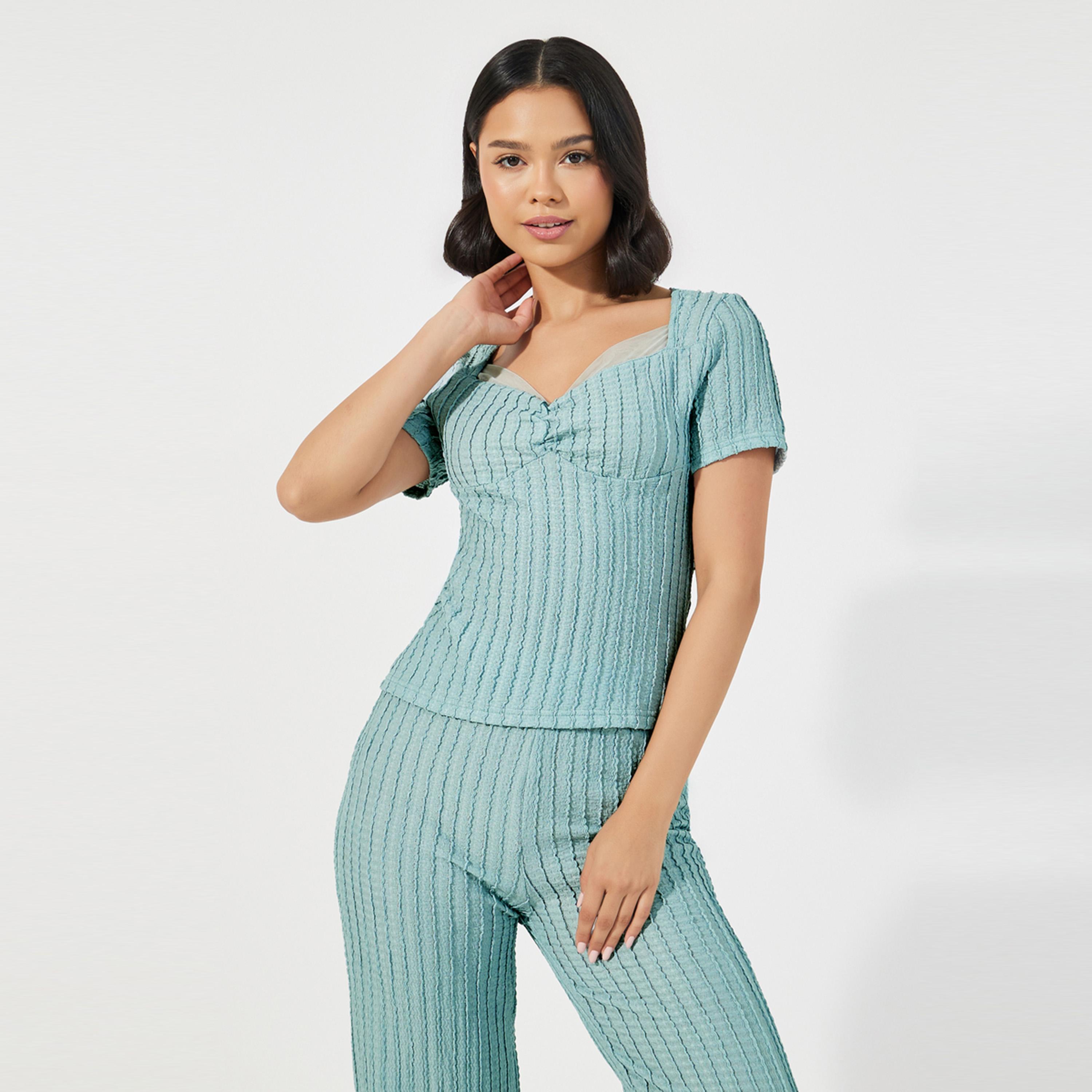 ستايلي - طقم بلوزة مضلعة بحواف دانتيل مع بنطال بيجامة أنوايند-women-clothing-nightwear-pyjamas-longsets-image-2