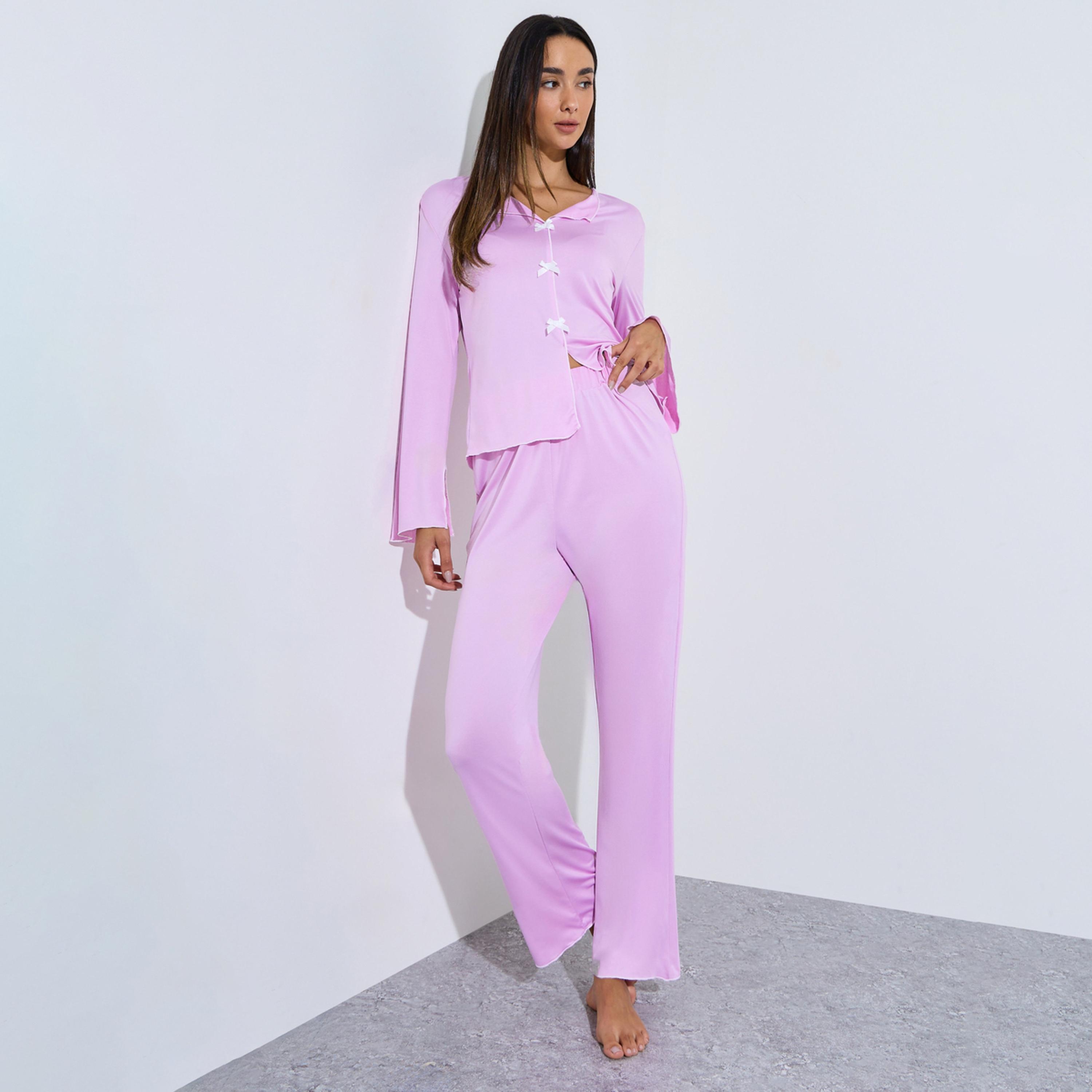 طقم بيجاما من بنطال بلوزة بتفاصيل فيونكة وأطراف متباينة باللون الوردي-women-clothing-nightwear-pyjamas-longsets-image-1