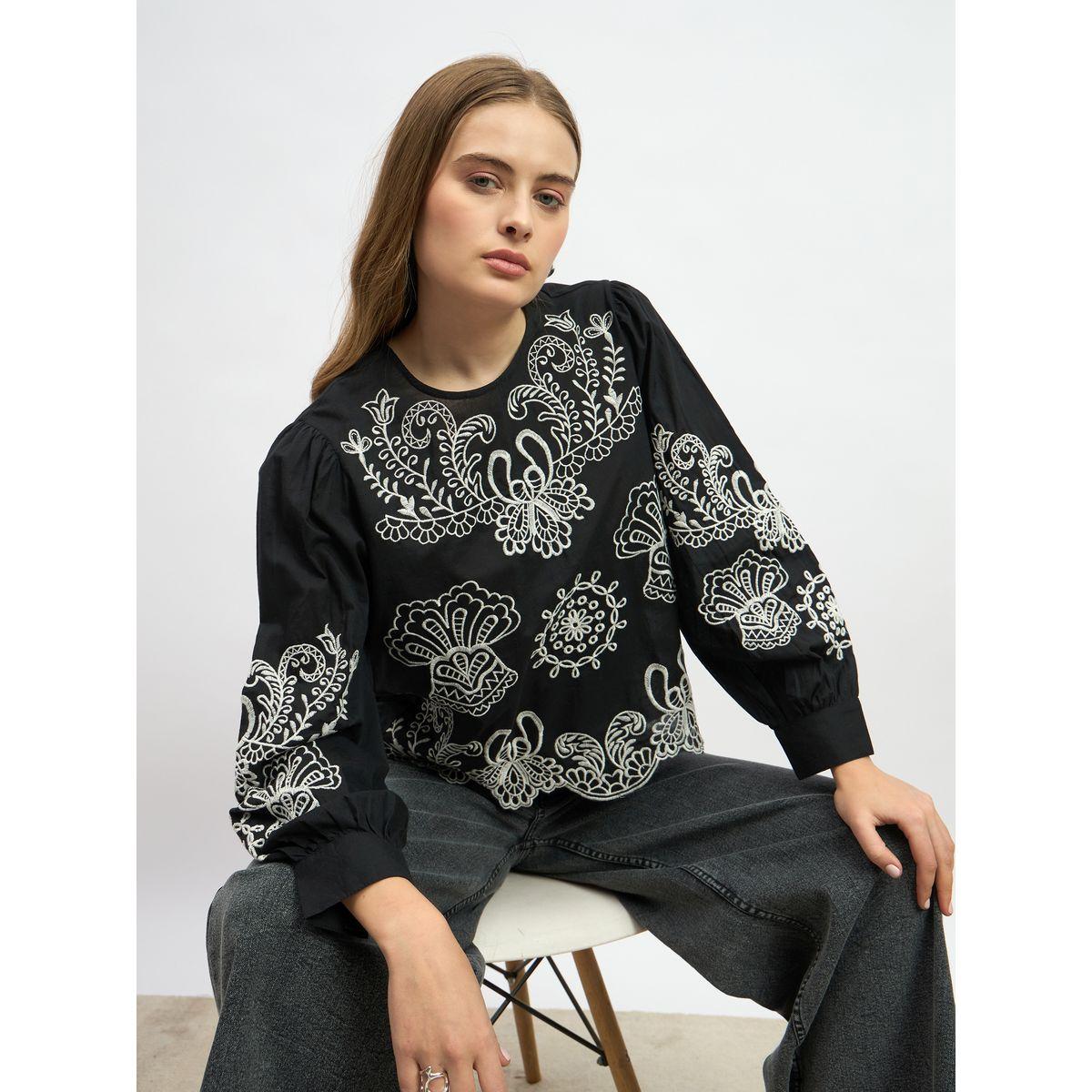 Styli Schiffli Scalloped Hem Long Sleeve Top-women-clothing-shirtsandblouses-blouses-image-6