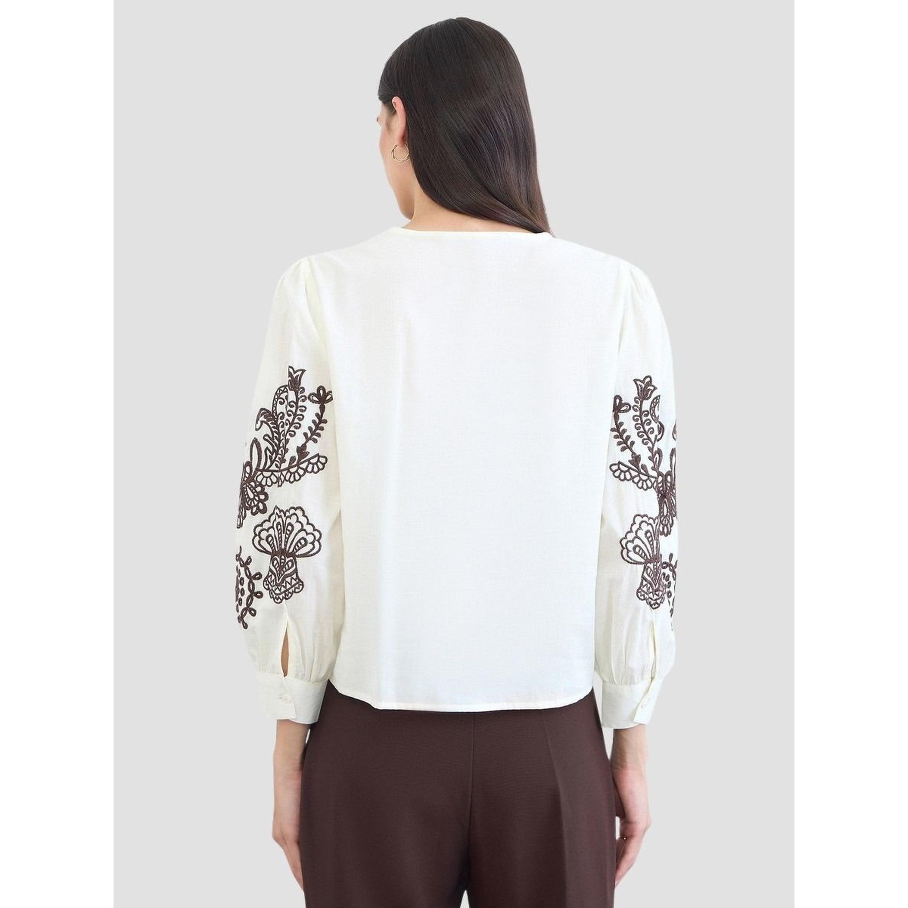 بلوزة مطرزة بحافة صدفيّة أوف وايت-women-clothing-shirtsandblouses-blouses-image-4