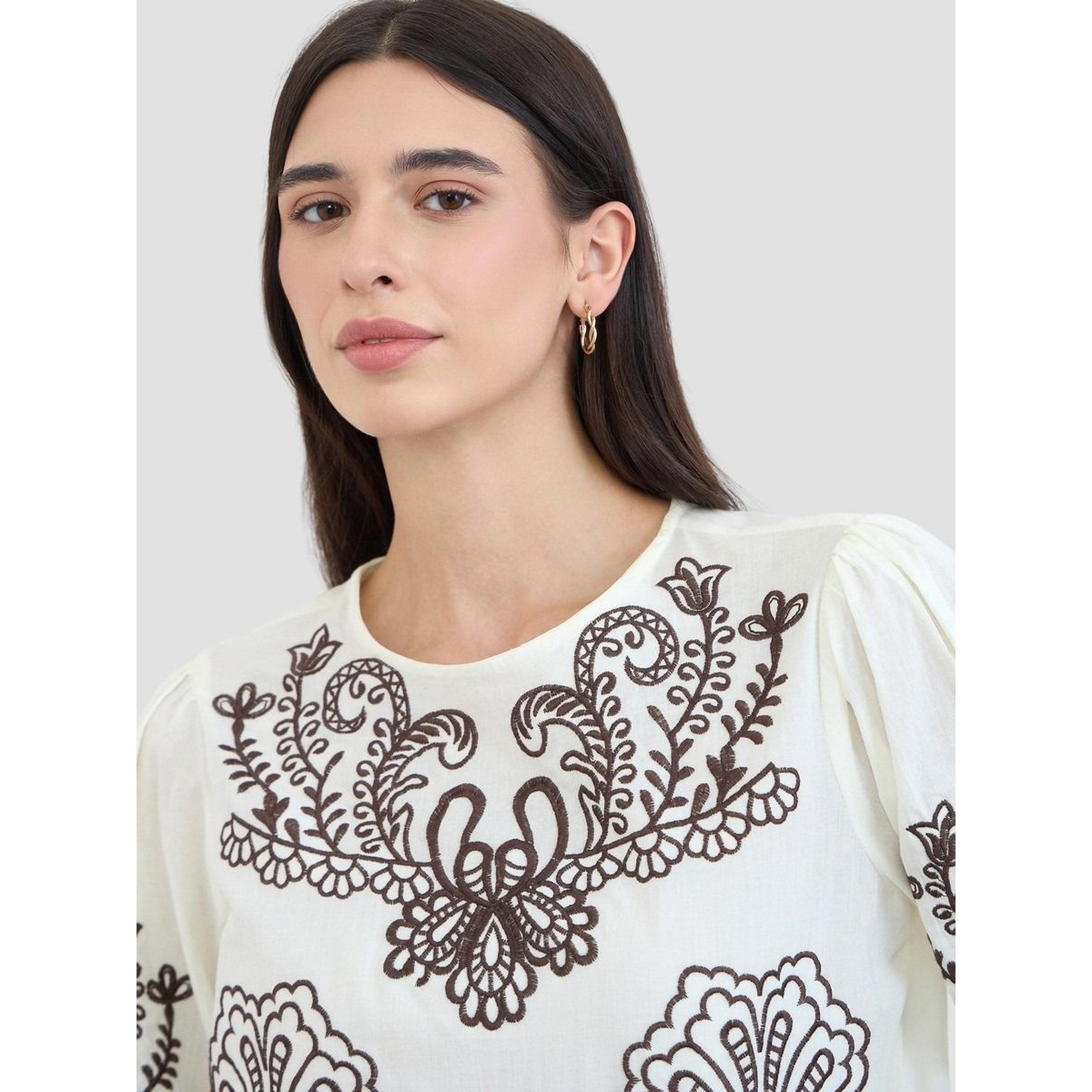 بلوزة مطرزة بحافة صدفيّة أوف وايت-women-clothing-shirtsandblouses-blouses-image-5