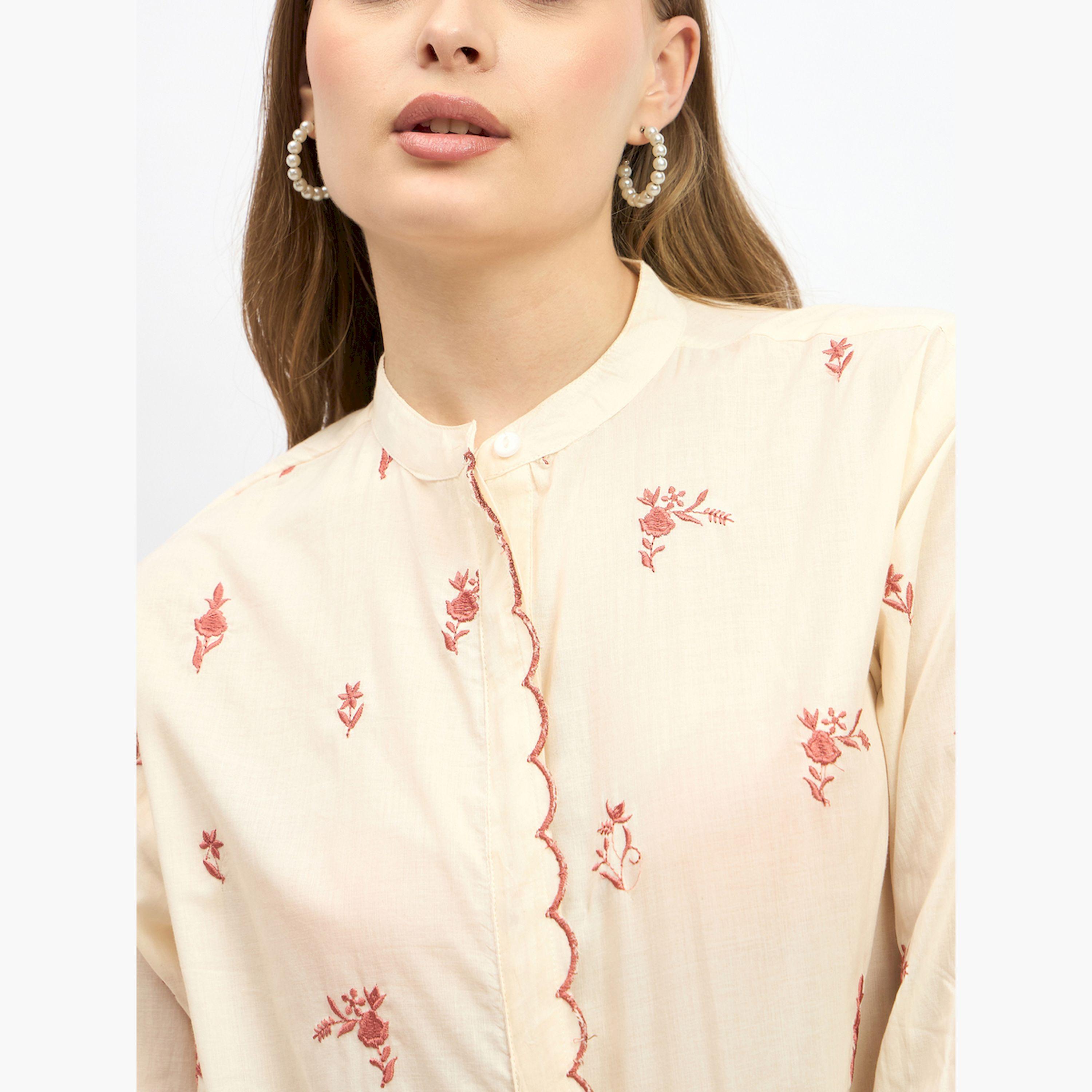 ستايلي - بلوزة مطرزة بتفاصيل صدفية وياقة ماندرين-women-clothing-shirtsandblouses-blouses-image-4