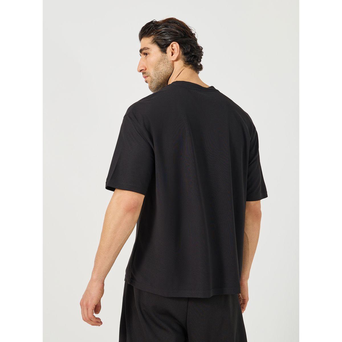 Styli Minimal Athleisure Print Micro Pique T-Shirt-men-clothing-sportswearandactivewear-tshirtsandpolos-image-4