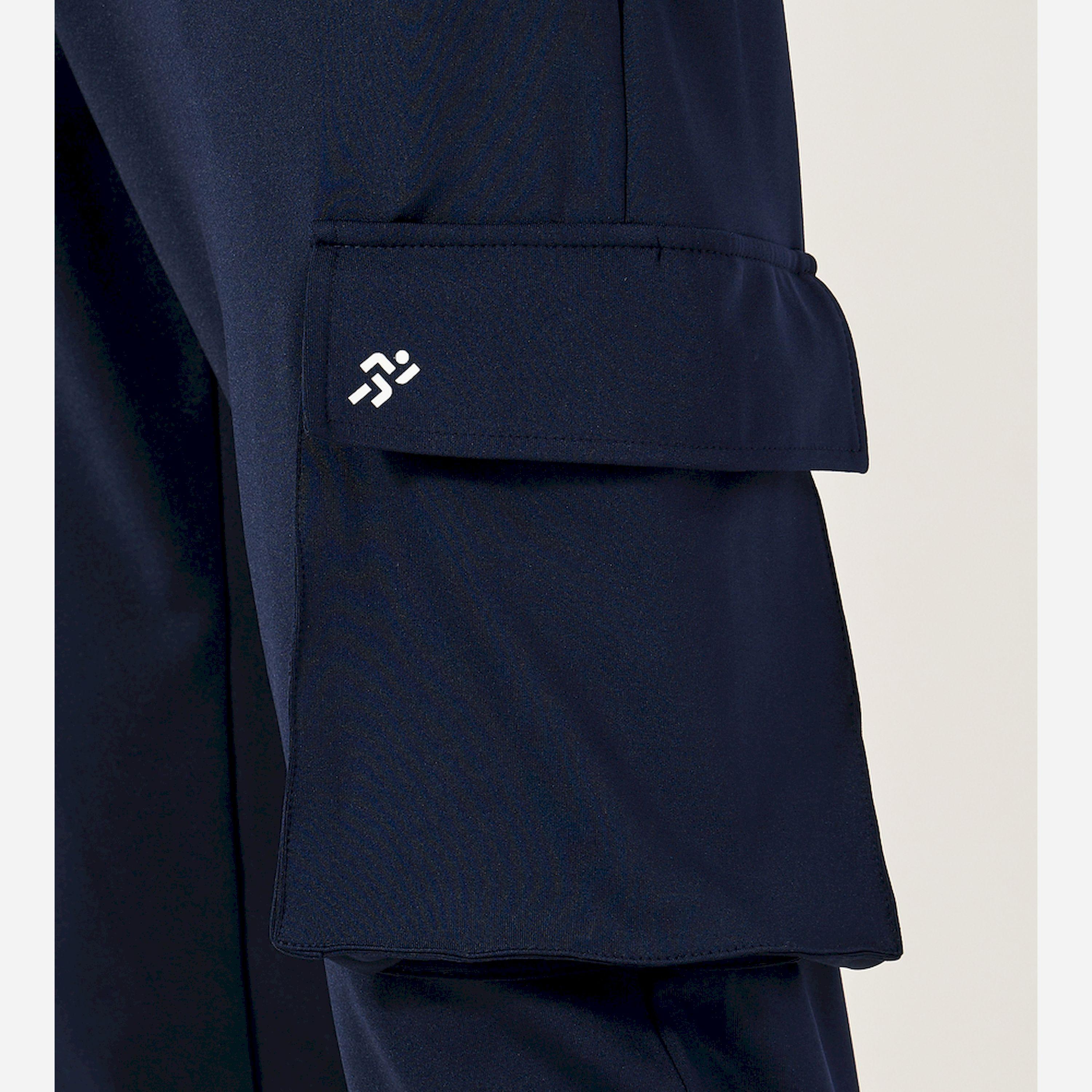 ستايلي - بنطال رياضي بقصّة نحيفة مع جيب بسحّاب-men-clothing-sportswearandactivewear-bottoms-joggers-image-3