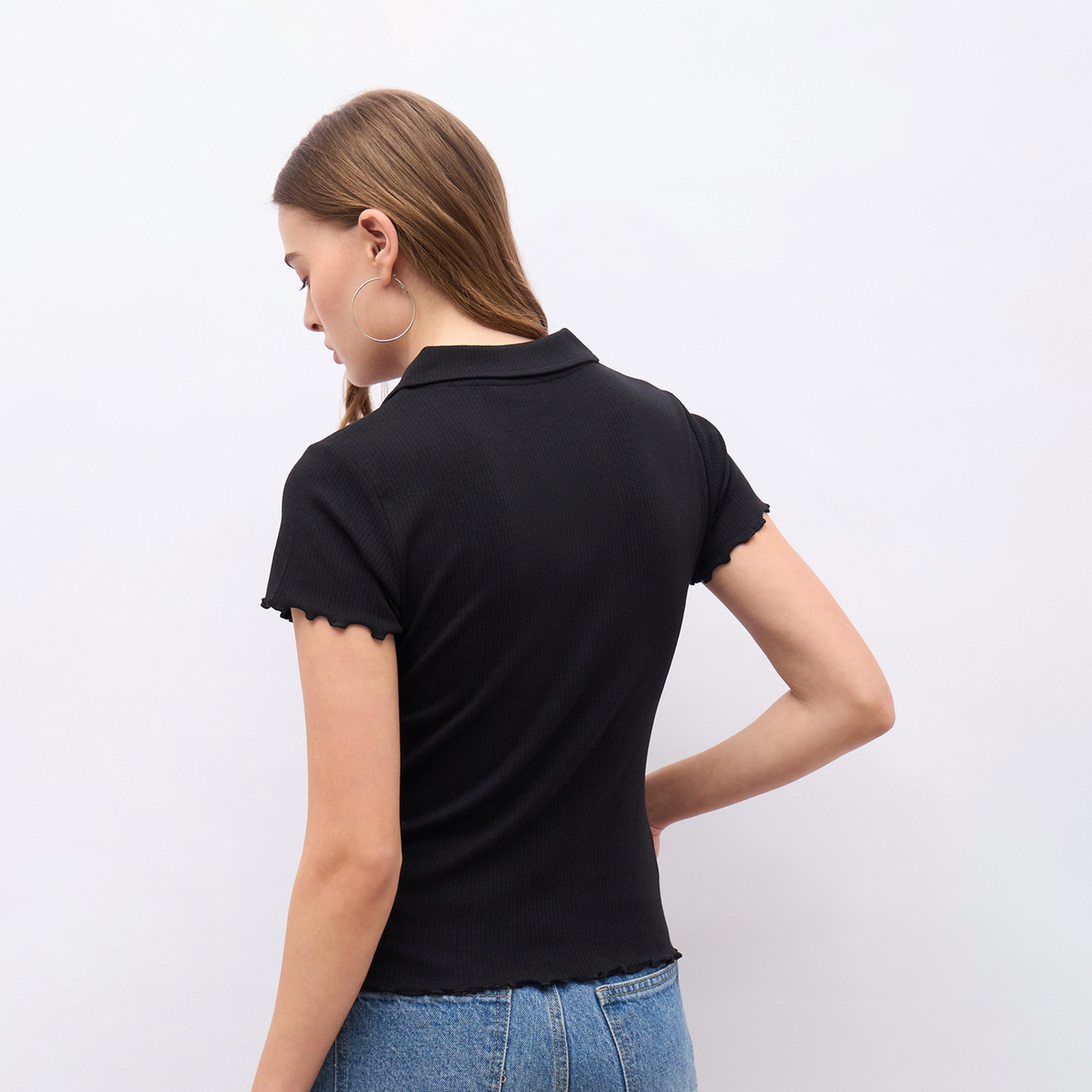 ستايلي - تي شيرت بولو بقصّة عادية وحافة متعرجة-women-clothing-tshirts-image-5