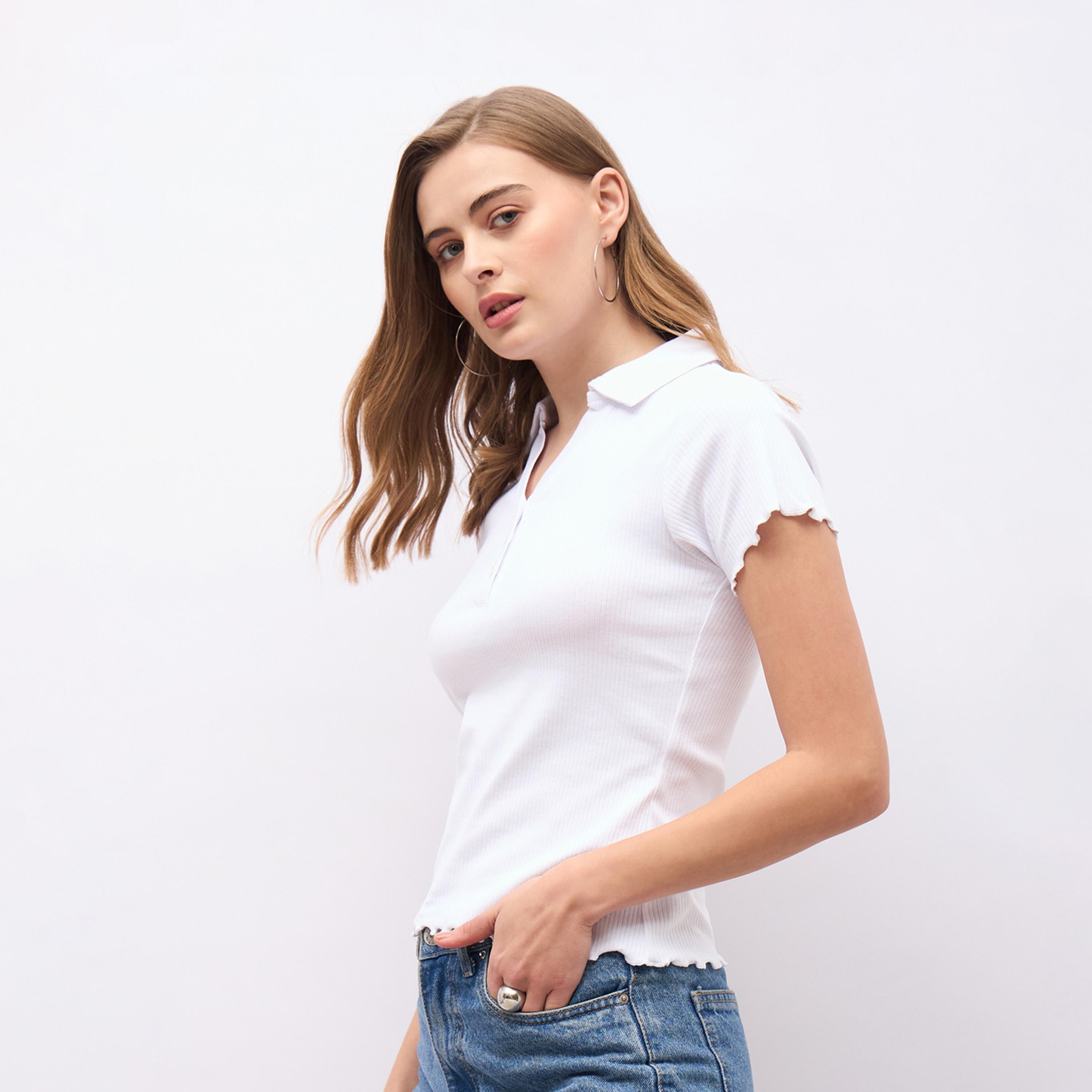 ستايلي - تي شيرت بولو بقصّة عادية وحافة متعرجة-women-clothing-tshirts-image-3