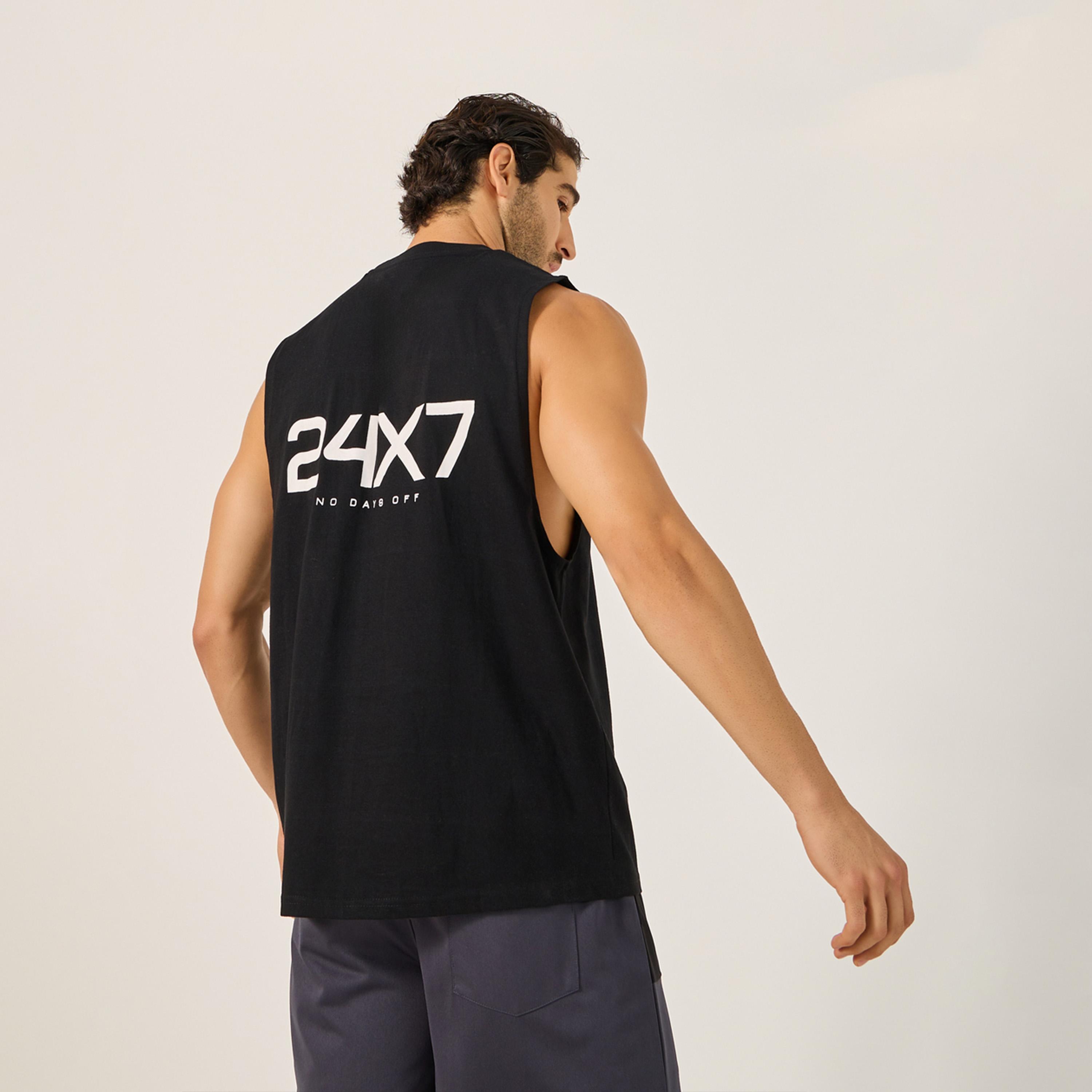 ستايلي - تي شيرت جرافيكي بدون أكمام بفتحة أكمام منسدلة وطبعة خلفية-men-clothing-sportswearandactivewear-tshirtsandpolos-image-2
