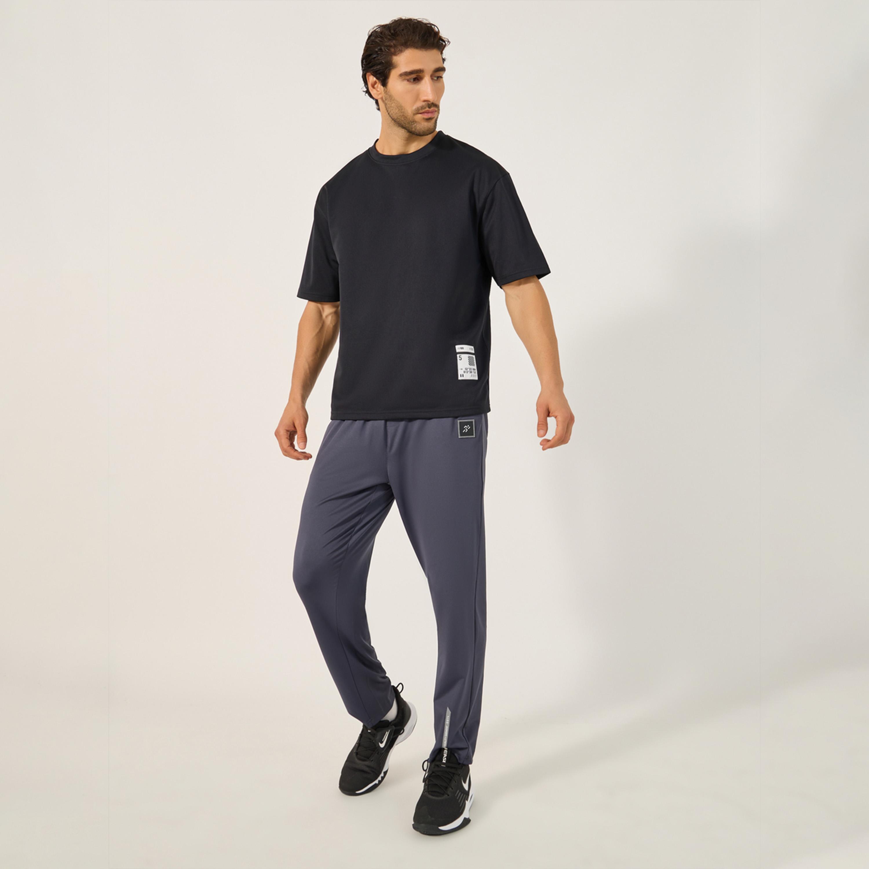 Styli Active Ultra Lightweight Textured Badge Detail T-Shirt-men-clothing-sportswearandactivewear-tshirtsandpolos-image-2