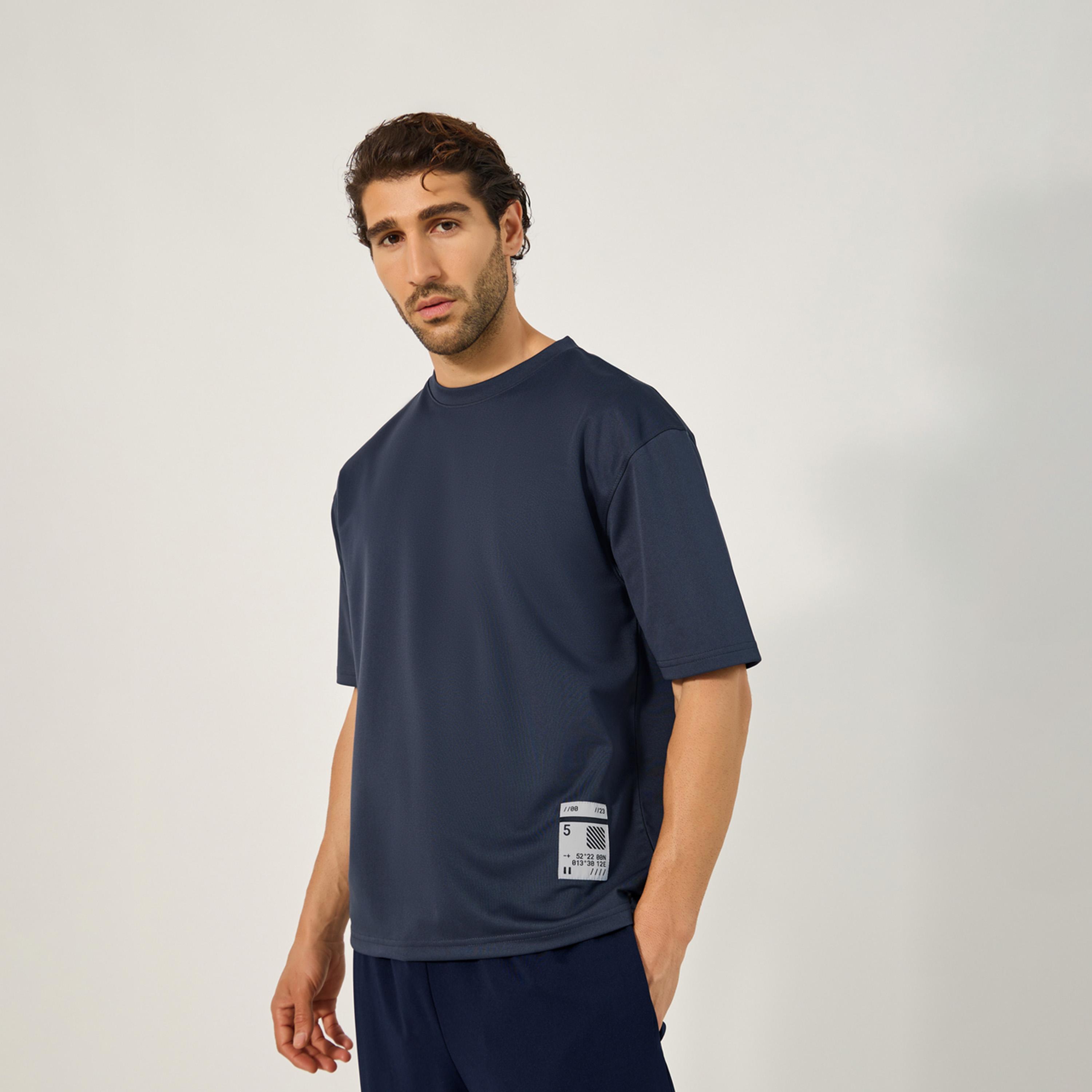 Styli Active Ultra Lightweight Textured Badge Detail T-Shirt-men-clothing-sportswearandactivewear-tshirtsandpolos-image-1