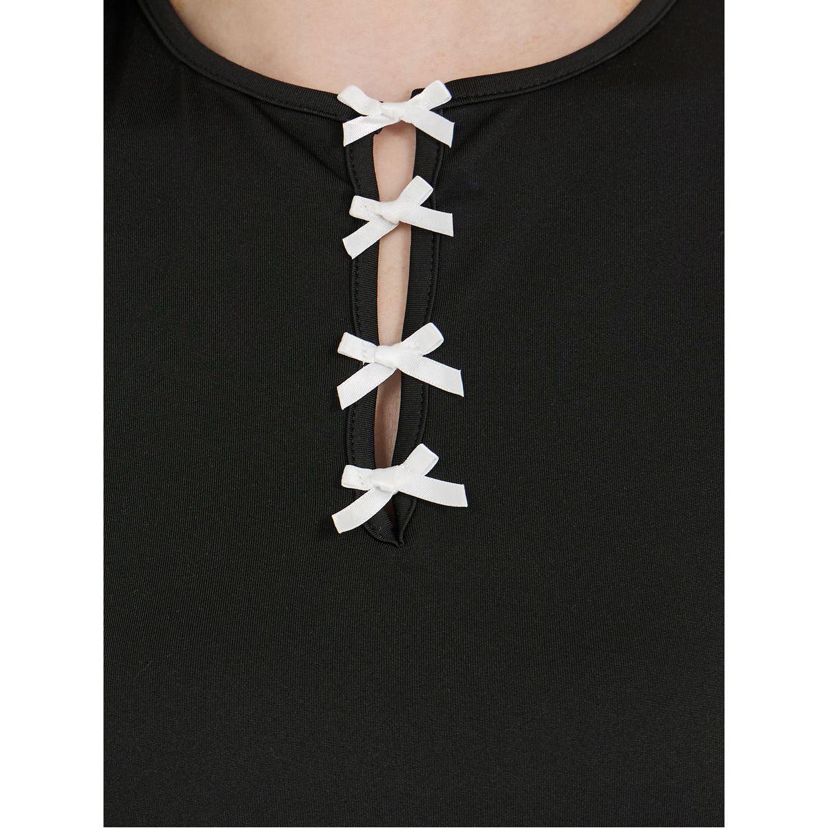 تيشيرت مُجسم بياقة دائرية وتفاصيل فيونكة-women-clothing-tshirts-image-3
