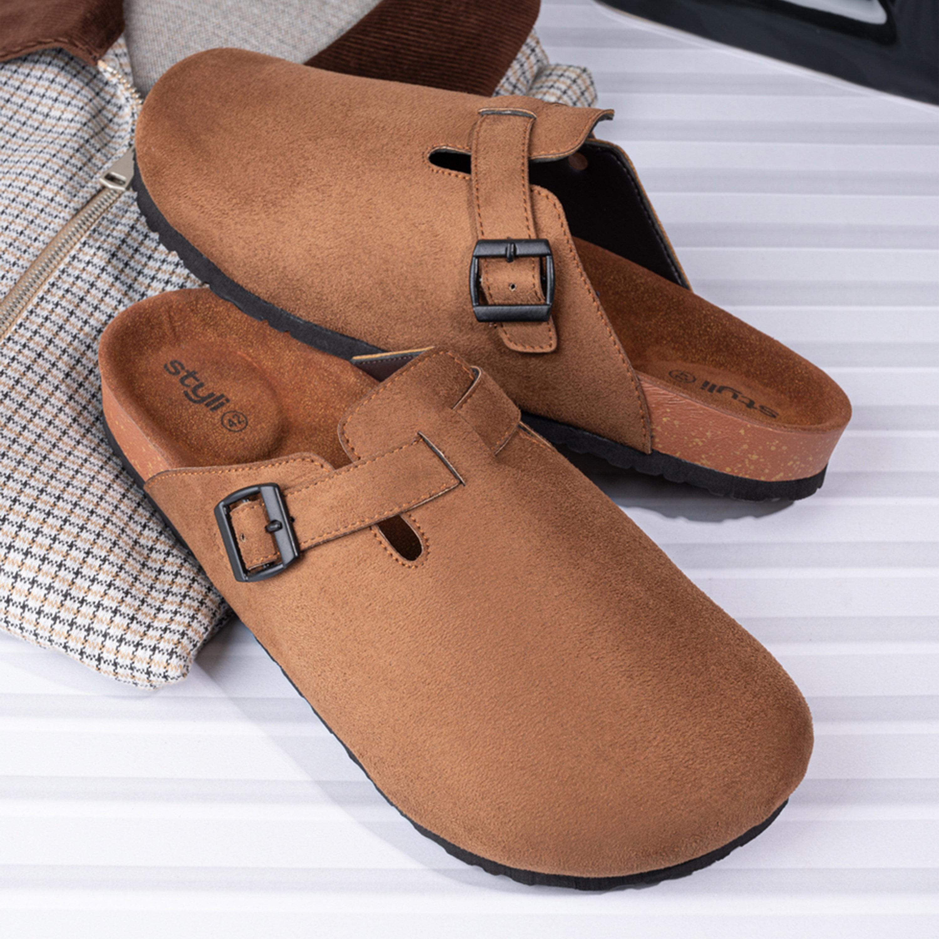 ستايلي - شبشب من جلد سويد مخملي مع تفاصيل مشبك-men-shoes-loafersandmoccasins-image-4