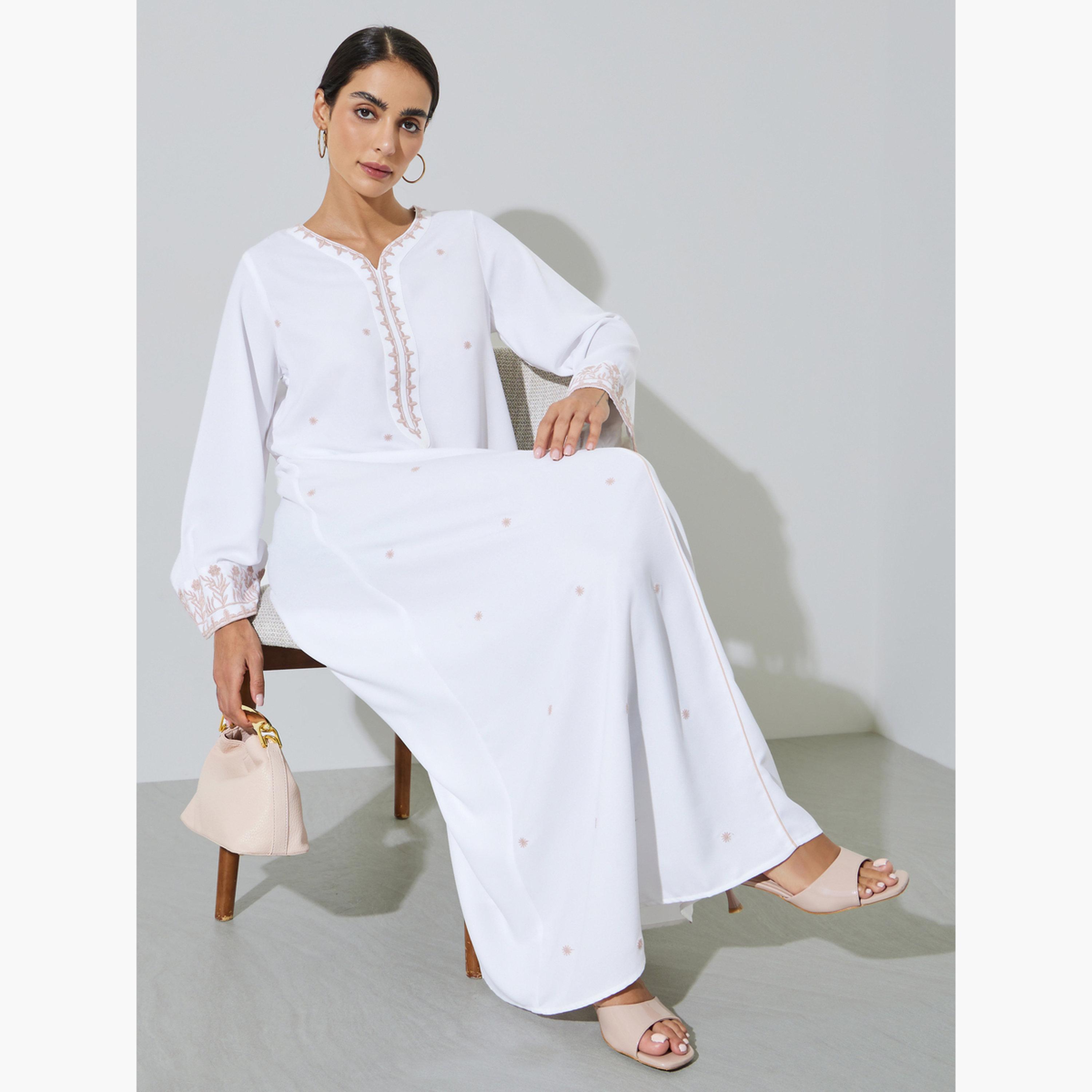 Amirah X Styli White Embroidered V Neck Jalabiya-women-arabicclothing-jalabiyas-image-4